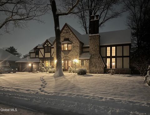 Photo of 32 Fairway Court, Albany, NY 12208 (MLS # 202610605)