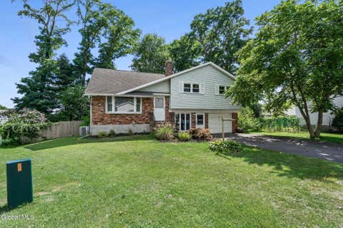Photo of 1009 Valentine Drive, Schenectady, NY 12303 (MLS # 202624394)