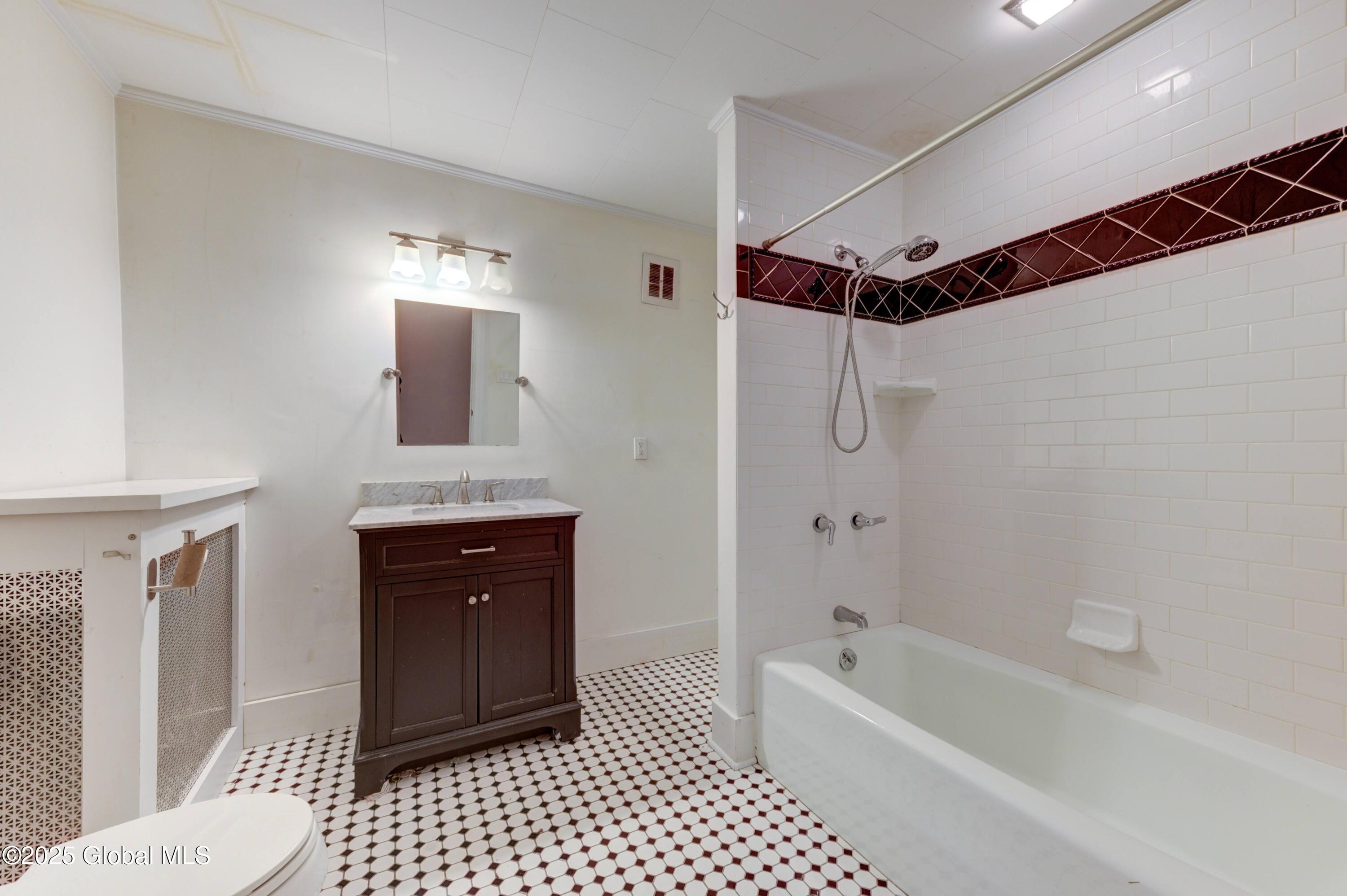 121 Guy Park Avenue, Amsterdam, New York image 35
