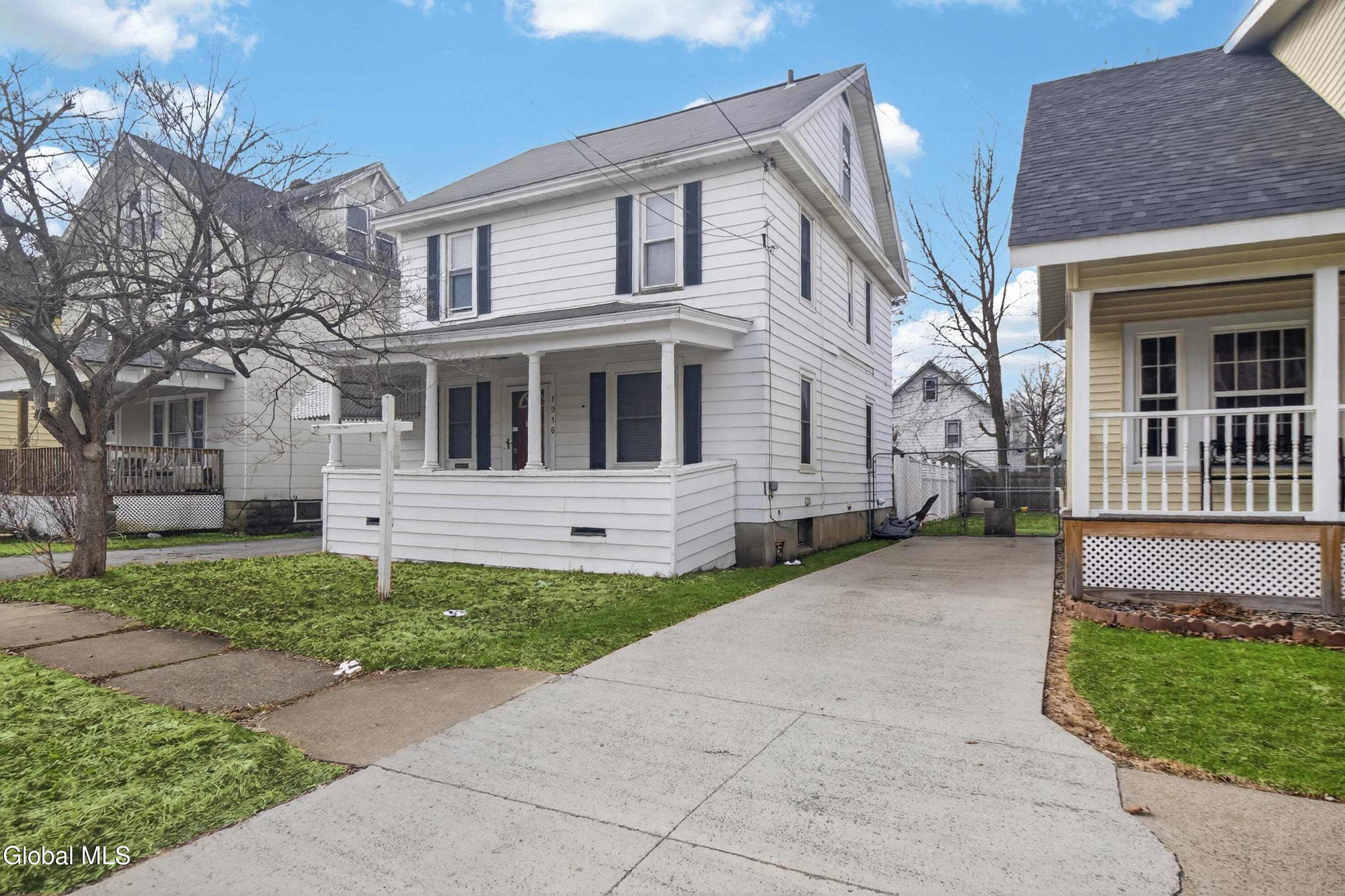 1916 Bradford Avenue