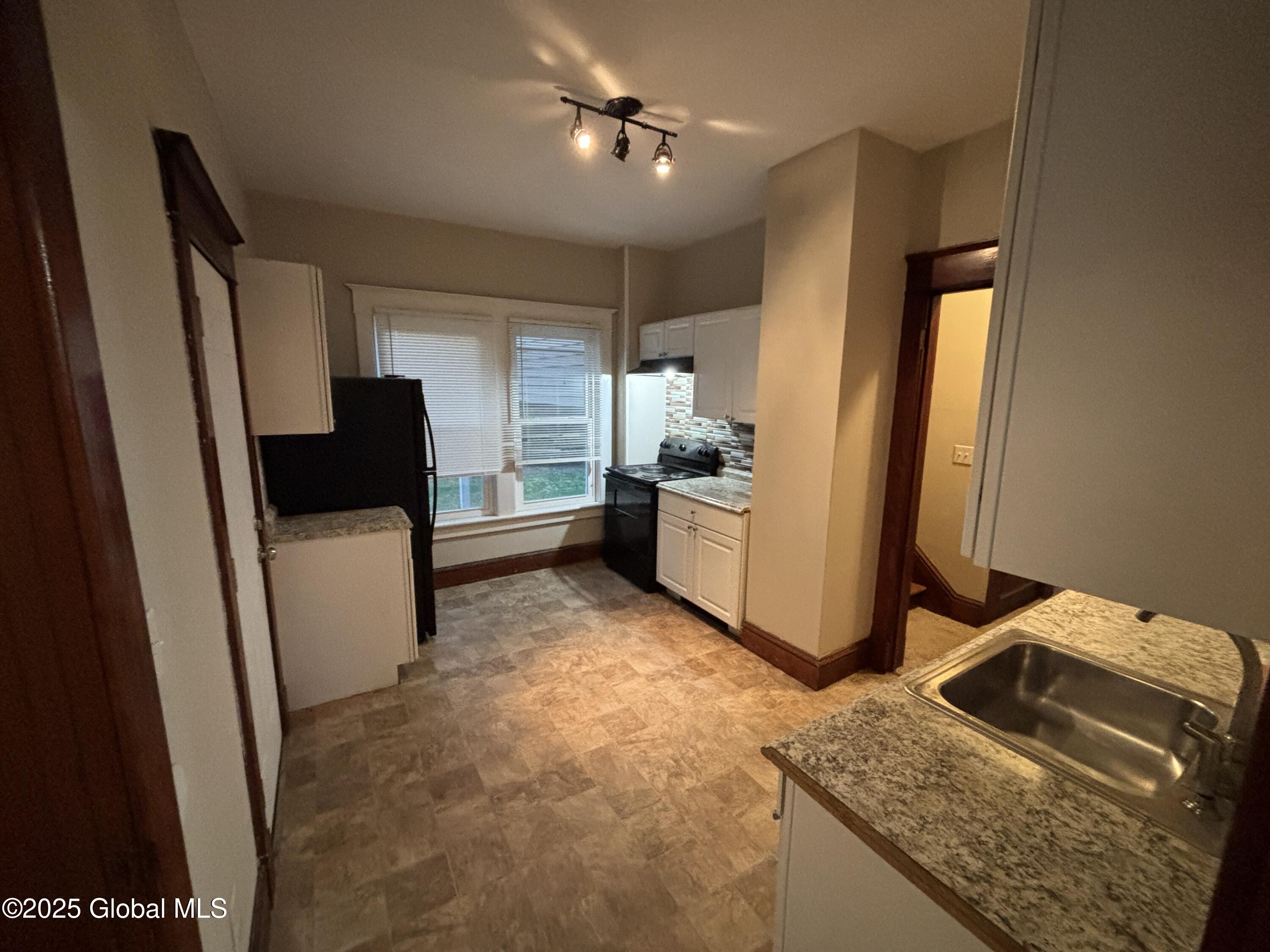 1 Schuyler Avenue, Ravena, New York image 28