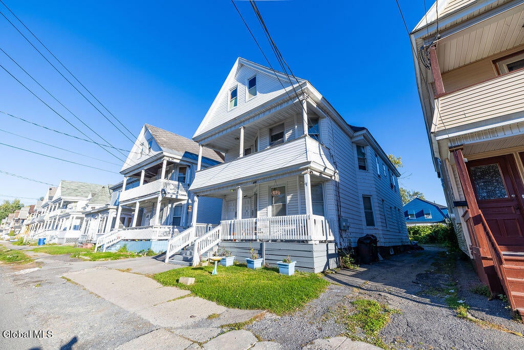 34 Robinson Street