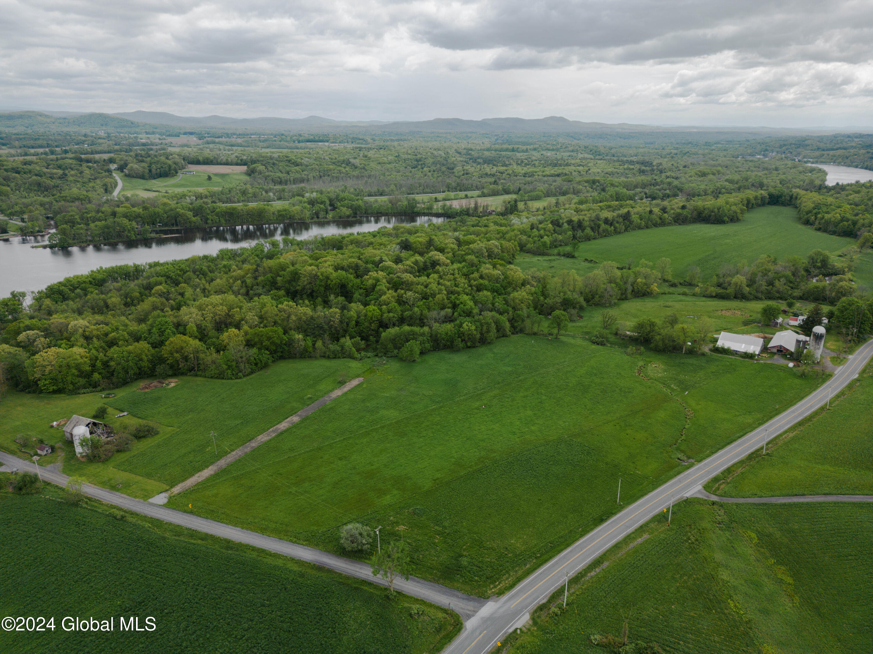 L121 River West Road, Schuylerville, New York image 7