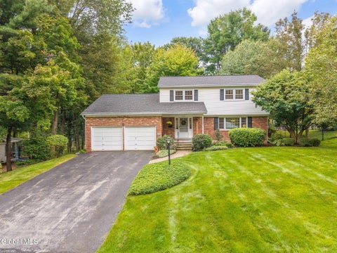Photo of 2284 Pinehaven Drive, Niskayuna, NY 12309 (MLS # 202626036)