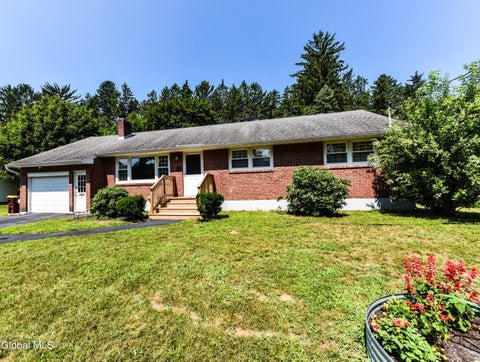 Photo of 6 Lillian Drive, Glenville, NY 12302 (MLS # 202622682)