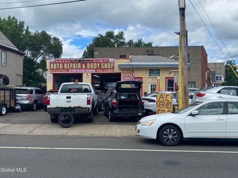 Photo of 1705 Broadway, Schenectady, NY 12306 (MLS # 202621629)