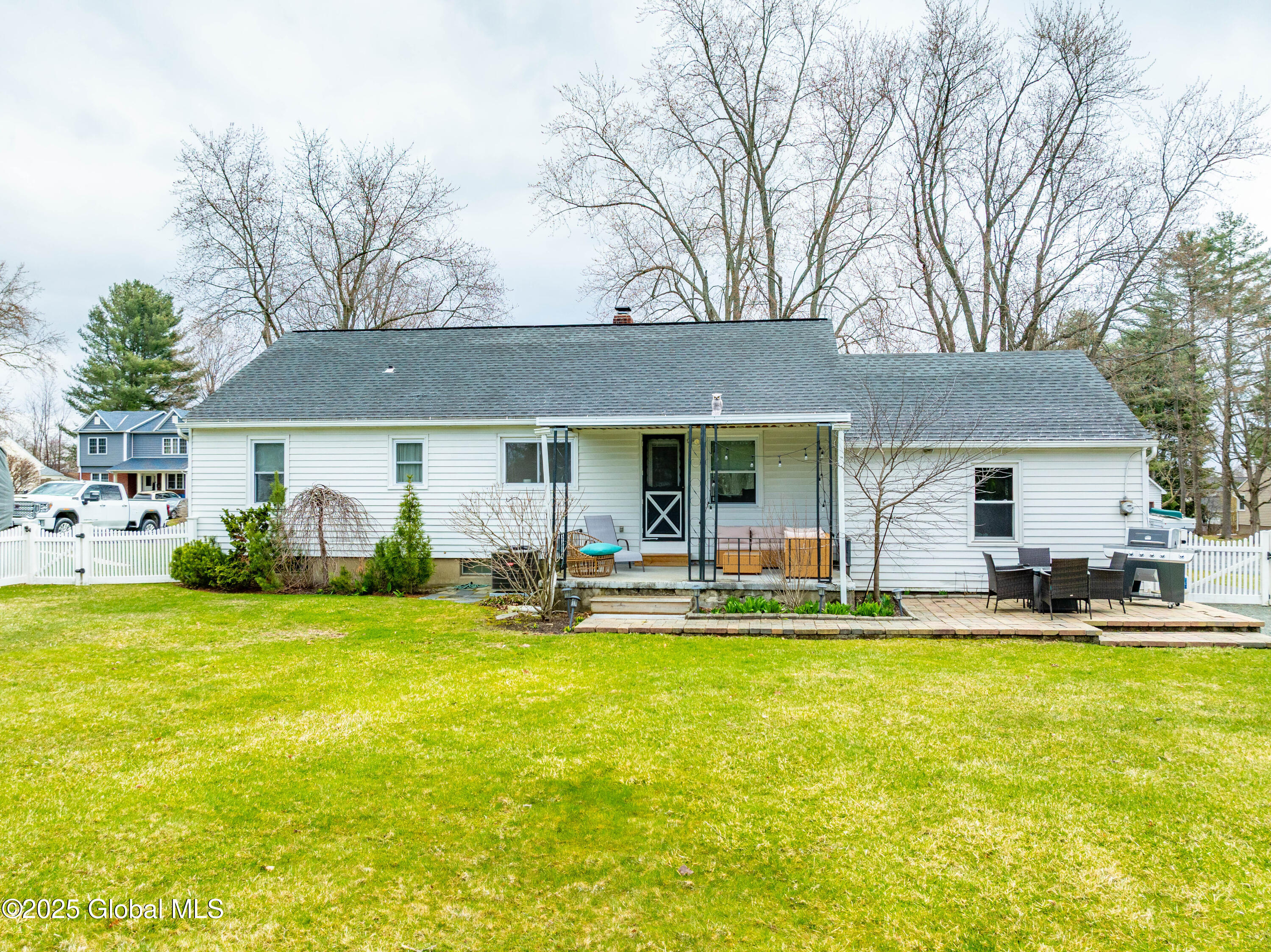 18 W Glenwood Drive, Latham, New York image 24