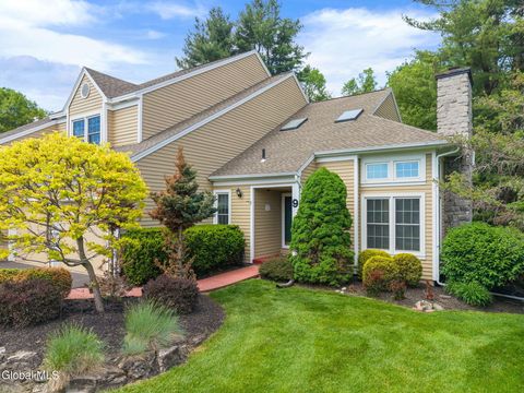 Photo of 9 Ridgefield Drive, Voorheesville, NY 12186 (MLS # 202617849)