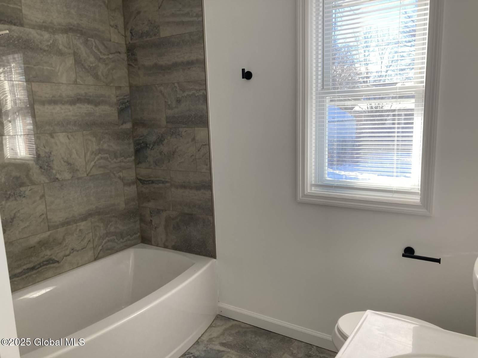 1488 Wyoming Avenue, Schenectady, New York image 9