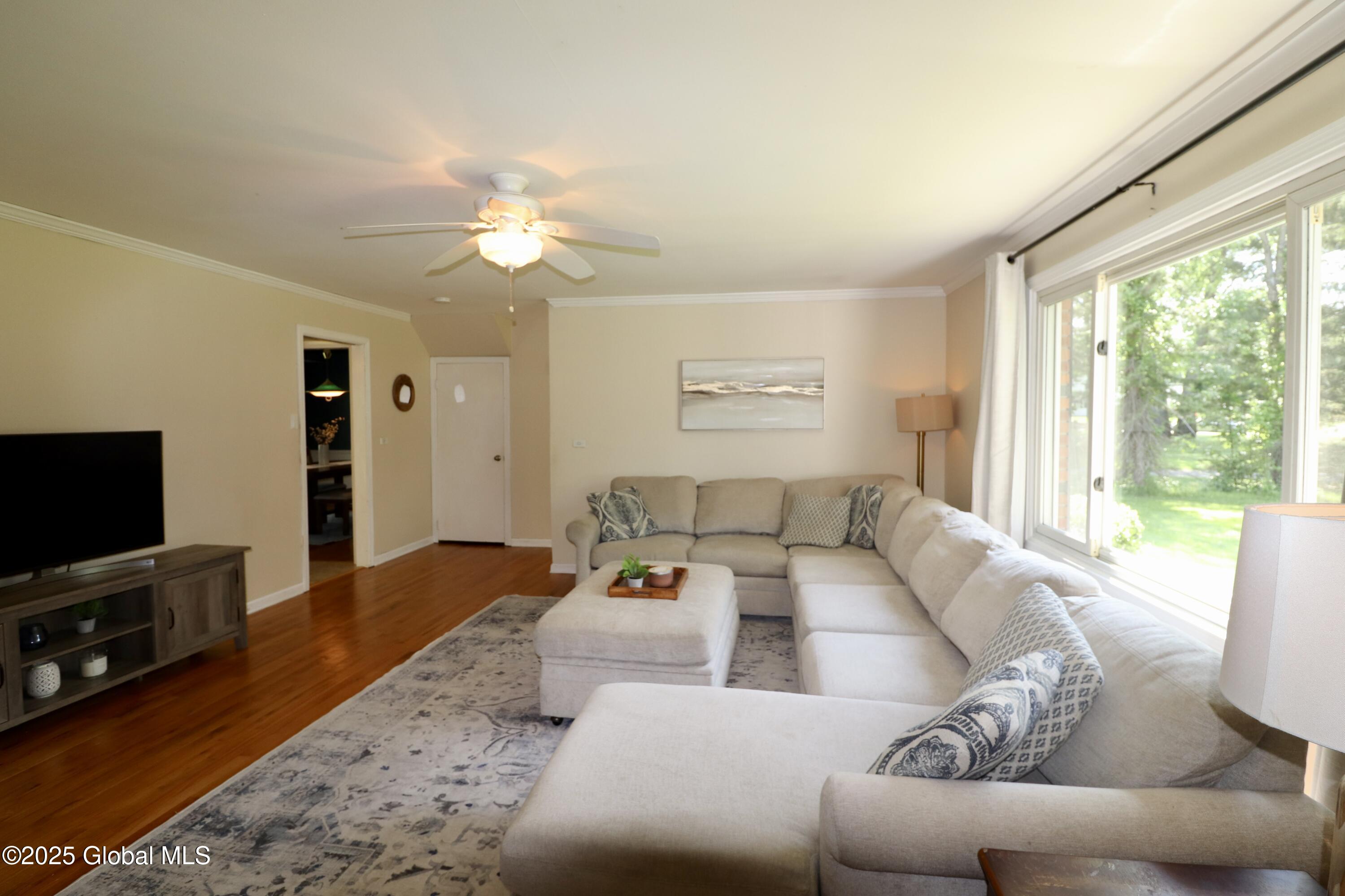 24 Valdepenas Lane Ln, Clifton Park, New York image 10