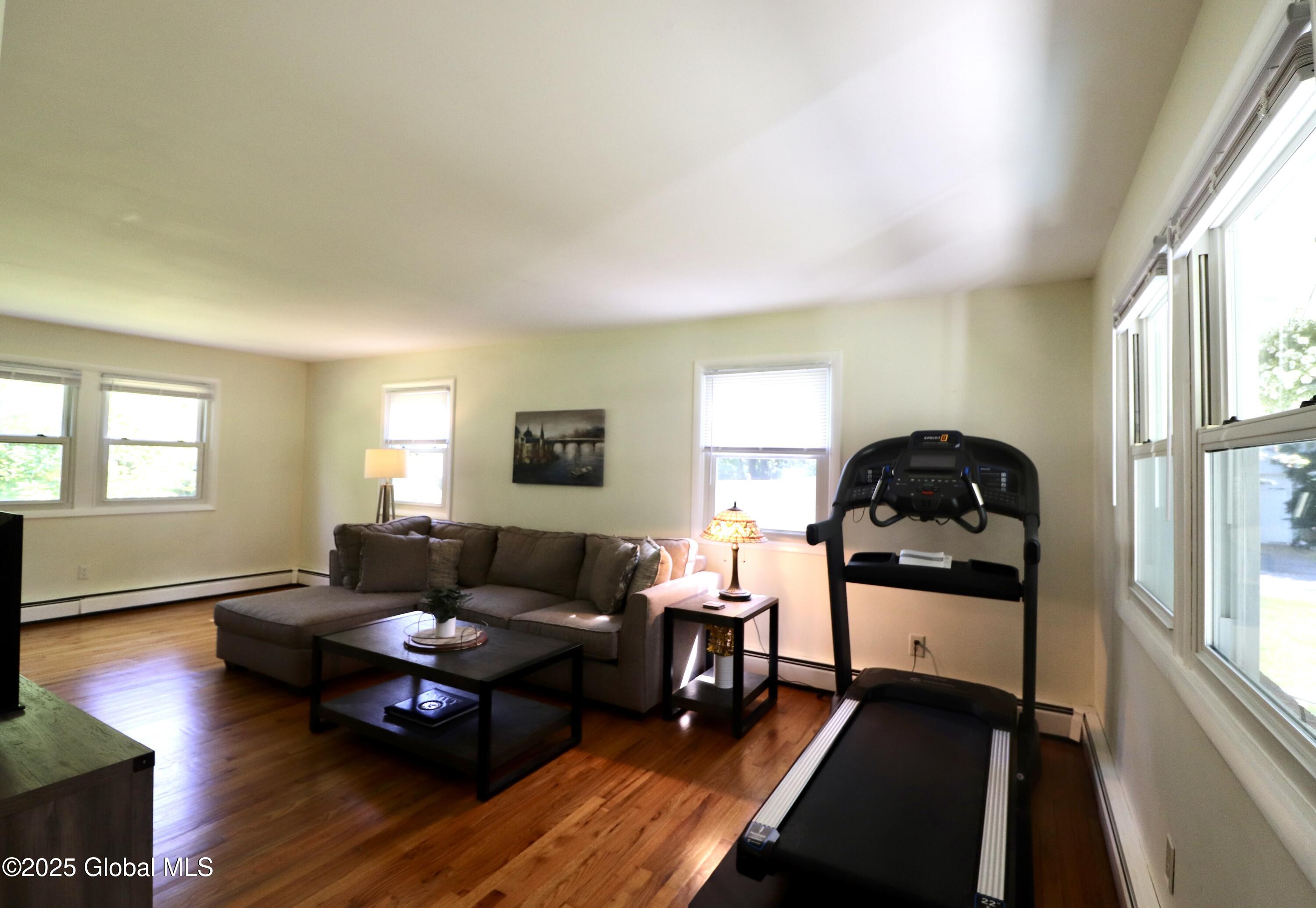 24 Valdepenas Lane Ln, Clifton Park, New York image 15