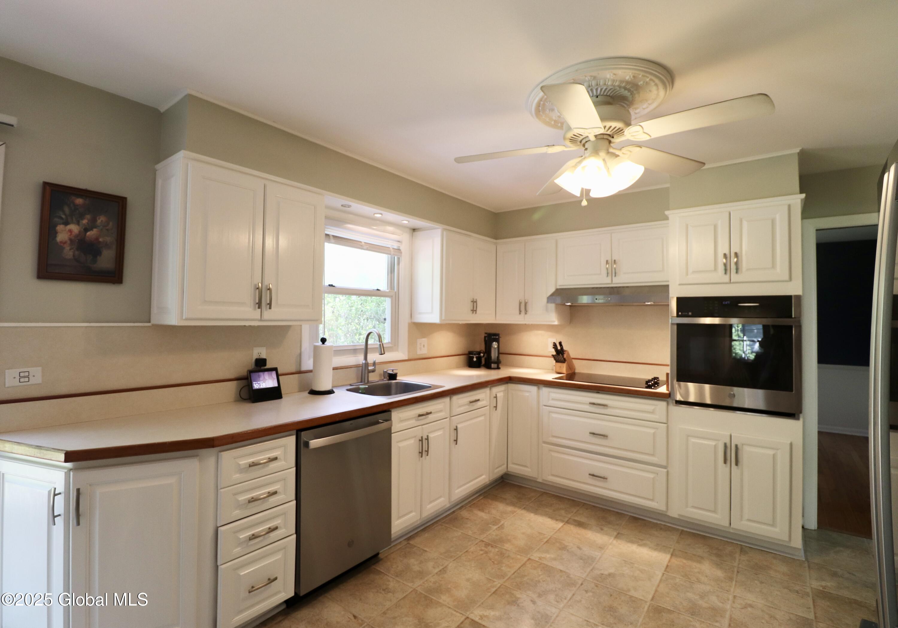 24 Valdepenas Lane Ln, Clifton Park, New York image 20