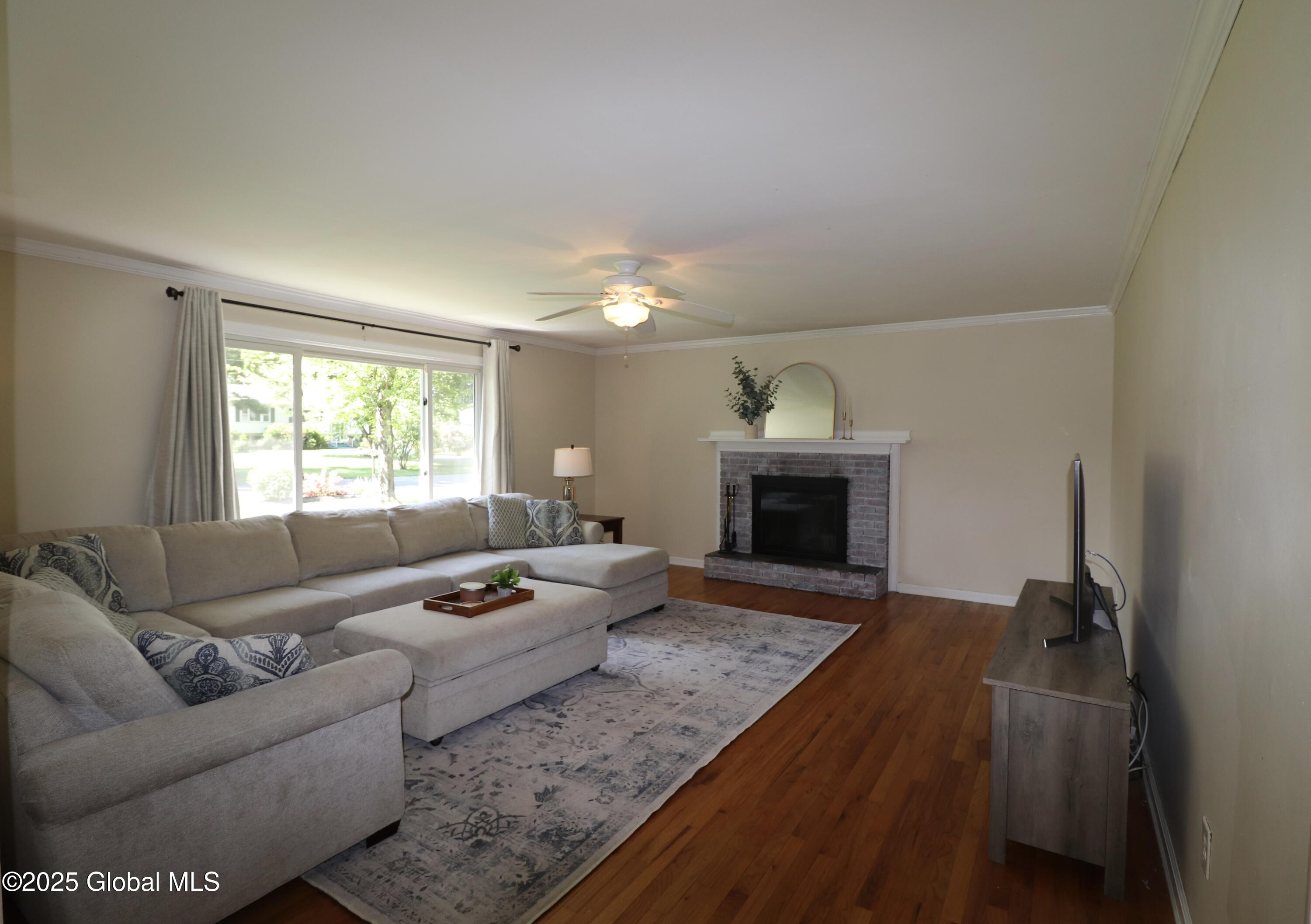 24 Valdepenas Lane Ln, Clifton Park, New York image 12