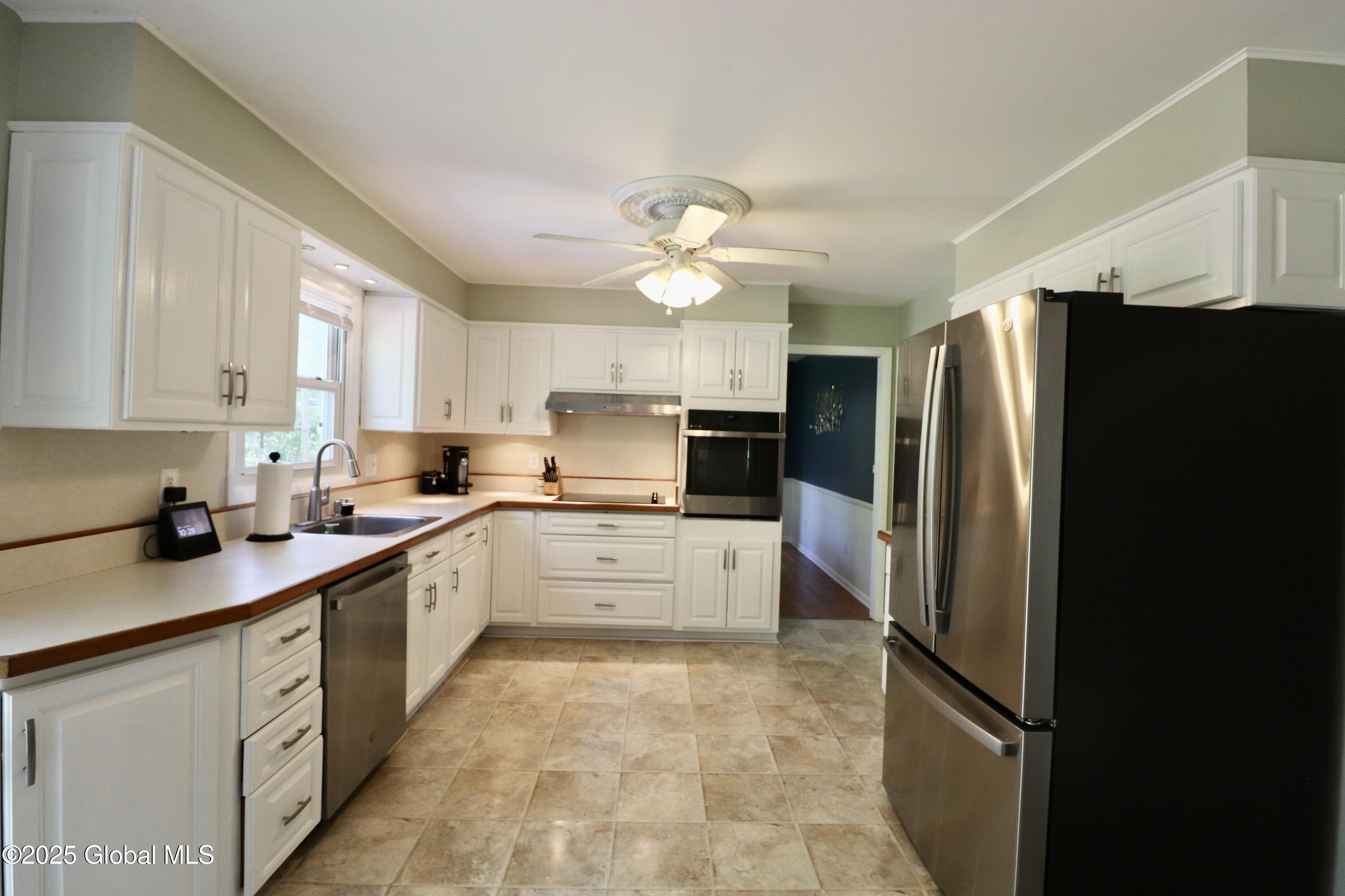 24 Valdepenas Lane Ln, Clifton Park, New York image 19