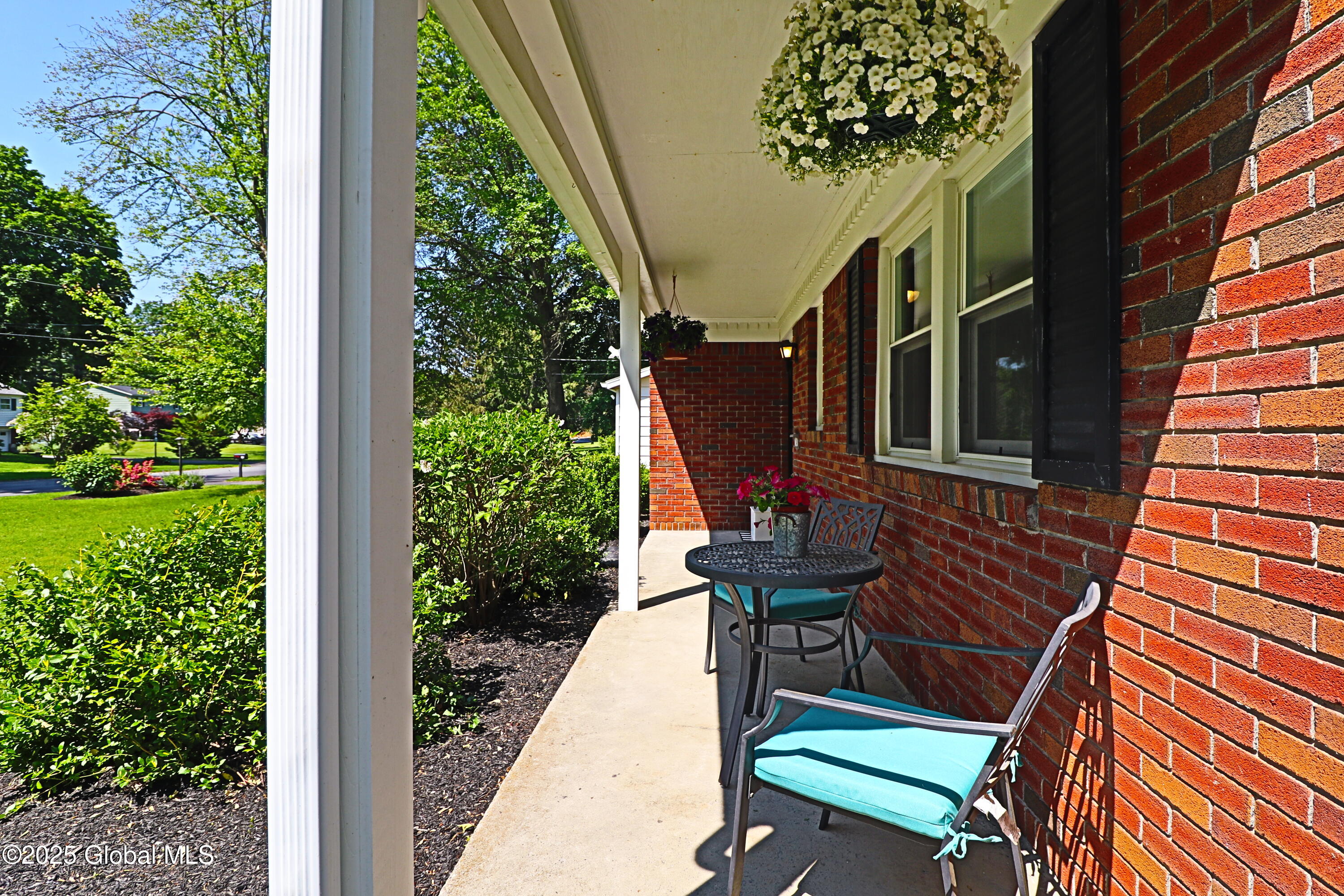 24 Valdepenas Lane Ln, Clifton Park, New York image 4