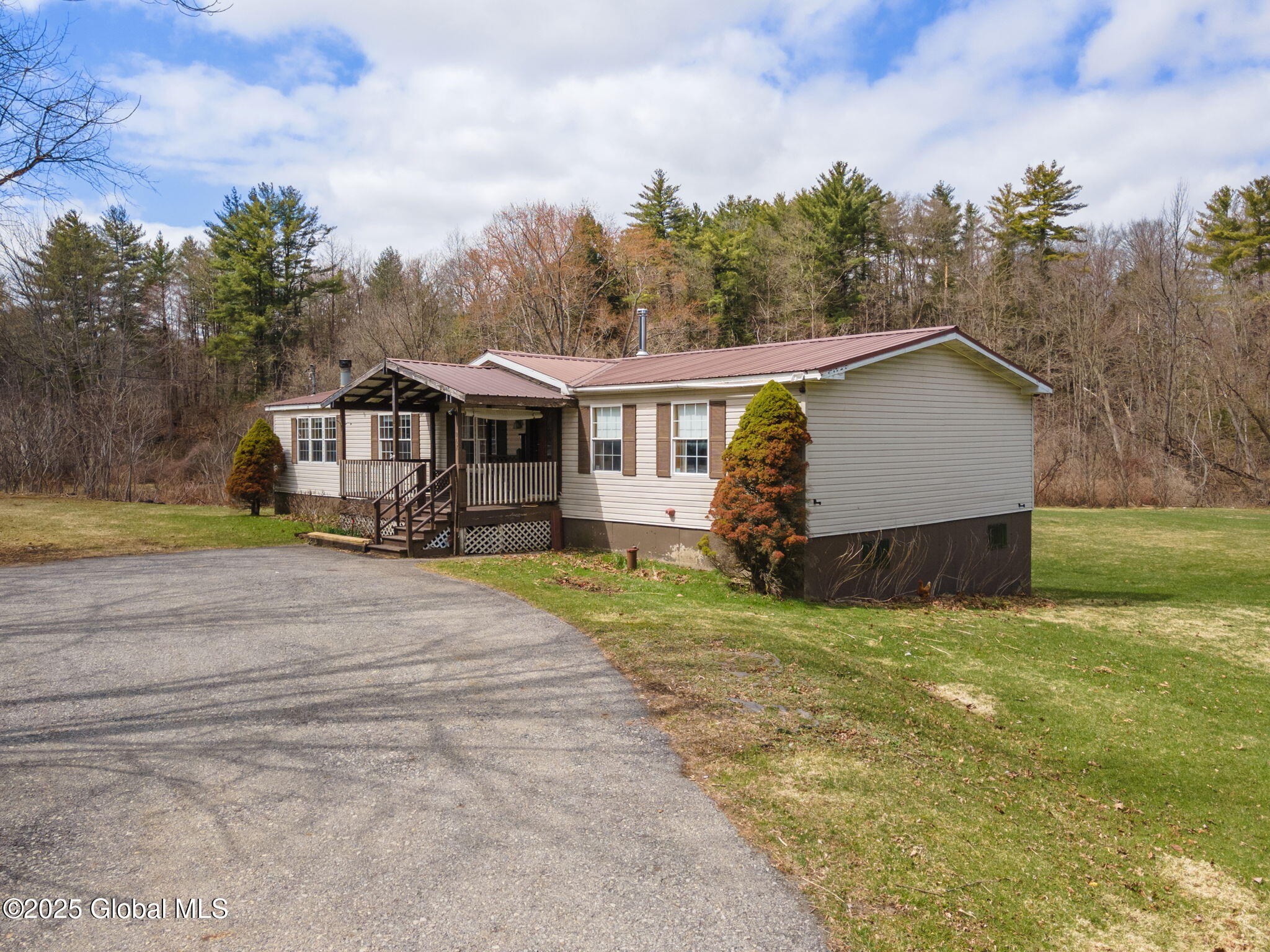 1067 State Highway 334, Fonda, New York image 3