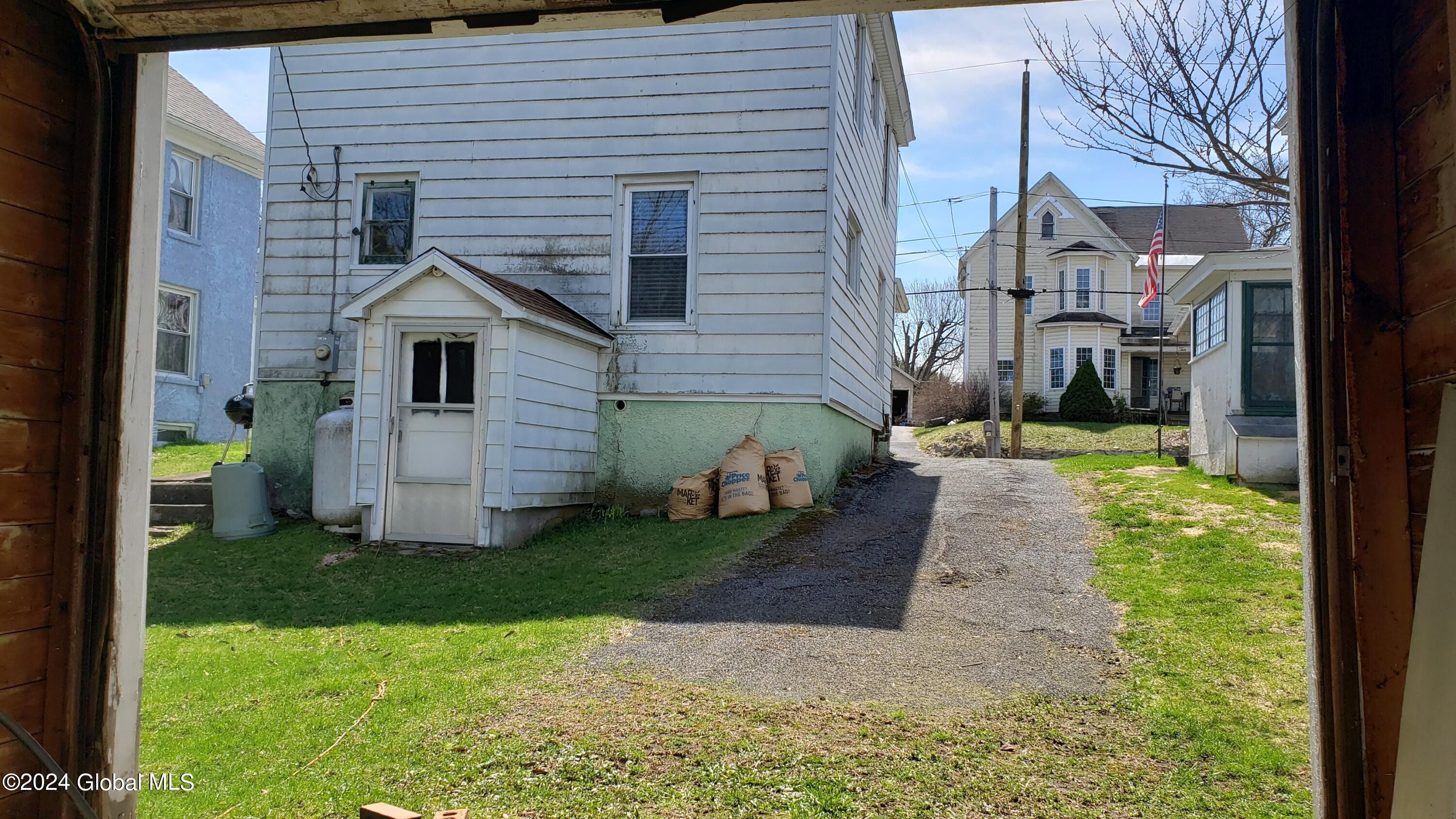 11 Saratoga Avenue, Broadalbin, New York image 29
