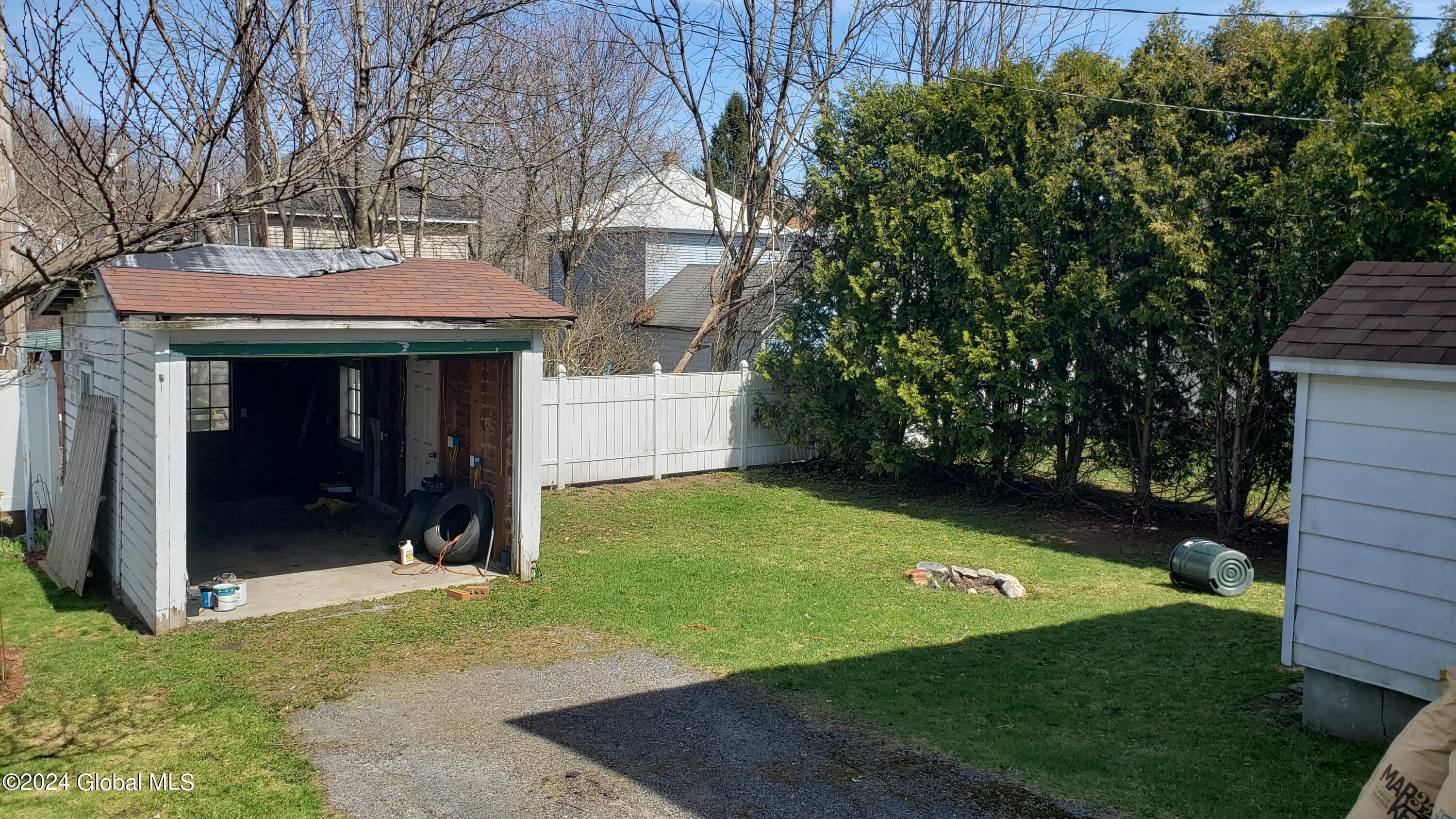 11 Saratoga Avenue, Broadalbin, New York image 28