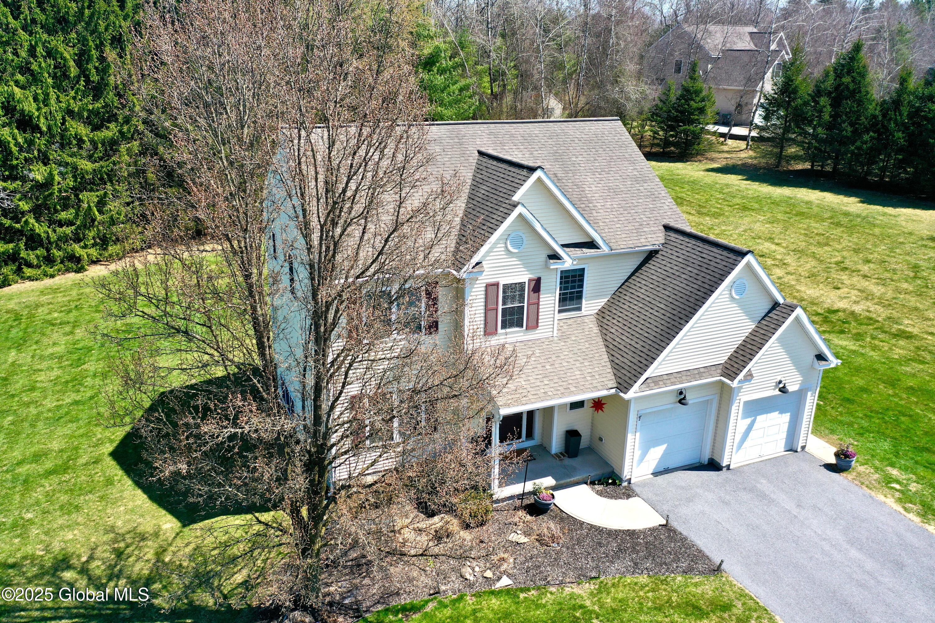 2 Rebecca Drive, Middle Grove, New York image 2