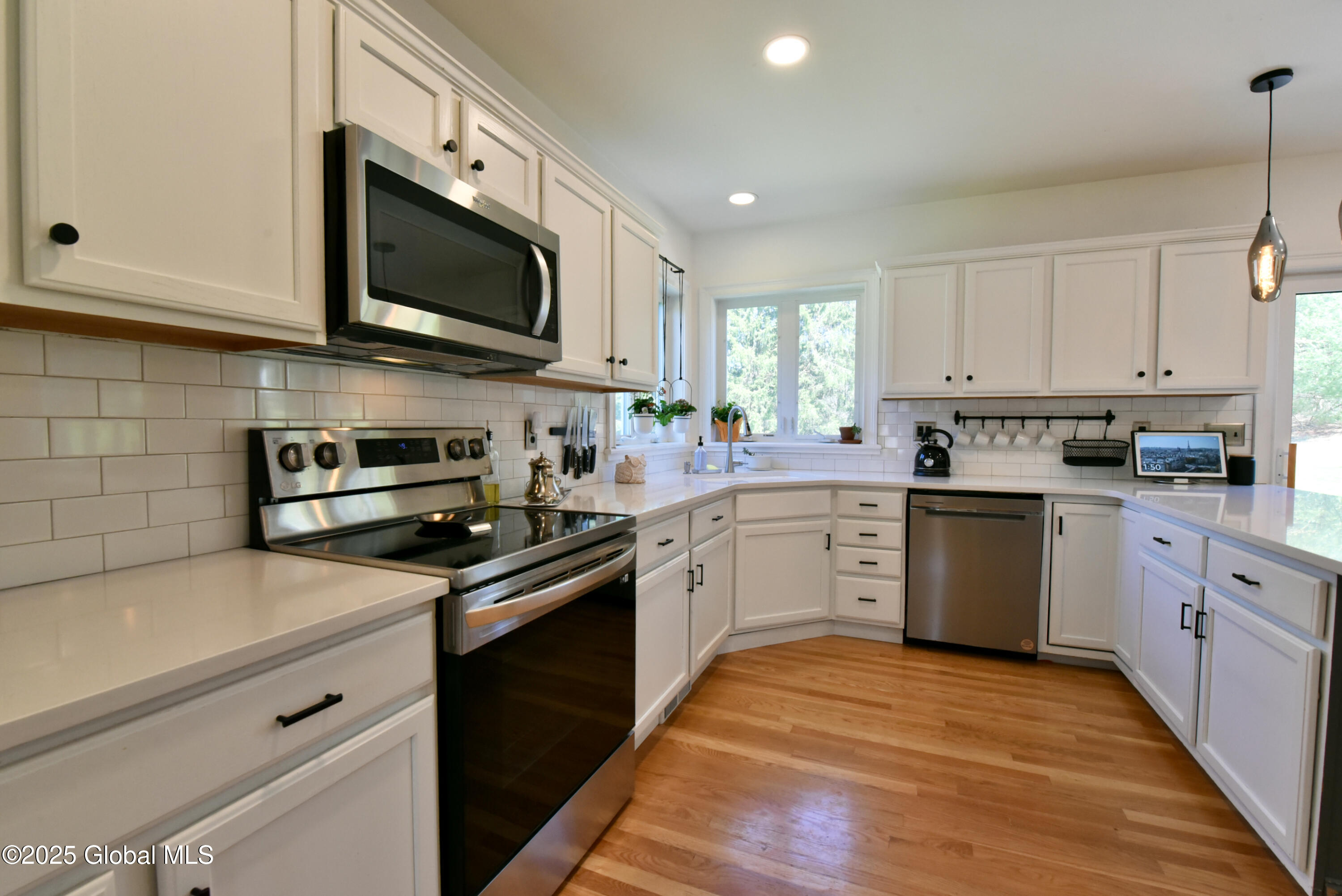 2 Rebecca Drive, Middle Grove, New York image 10
