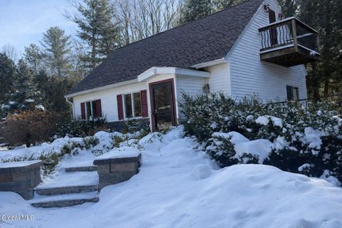 Photo of 10 Katherine Terrace, Clifton Park, NY 12065 (MLS # 202611735)