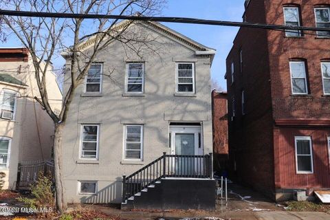 Photo of 11 Jefferson Street, Schenectady, NY 12305 (MLS # 202526799)