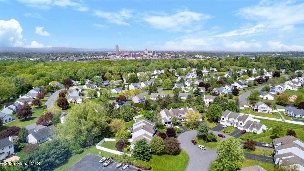 36 Justine Court, Rensselaer, New York image 2