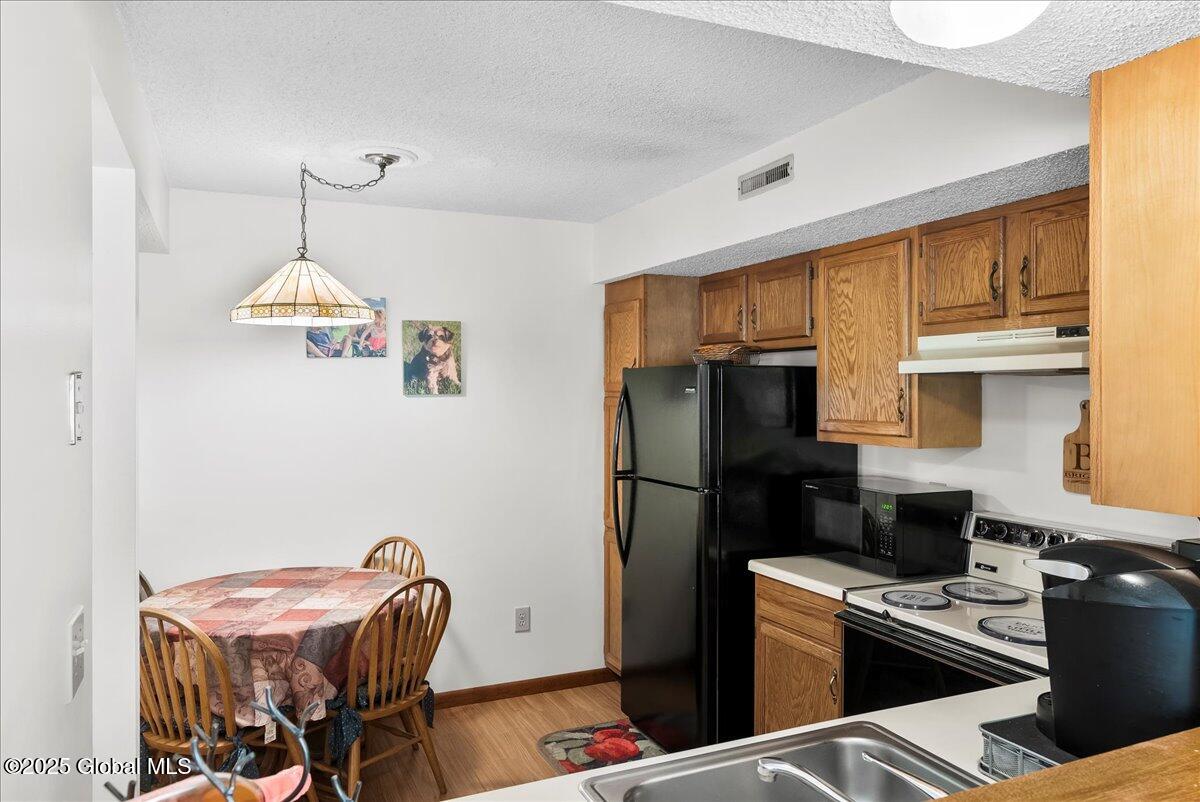 36 Justine Court, Rensselaer, New York image 8