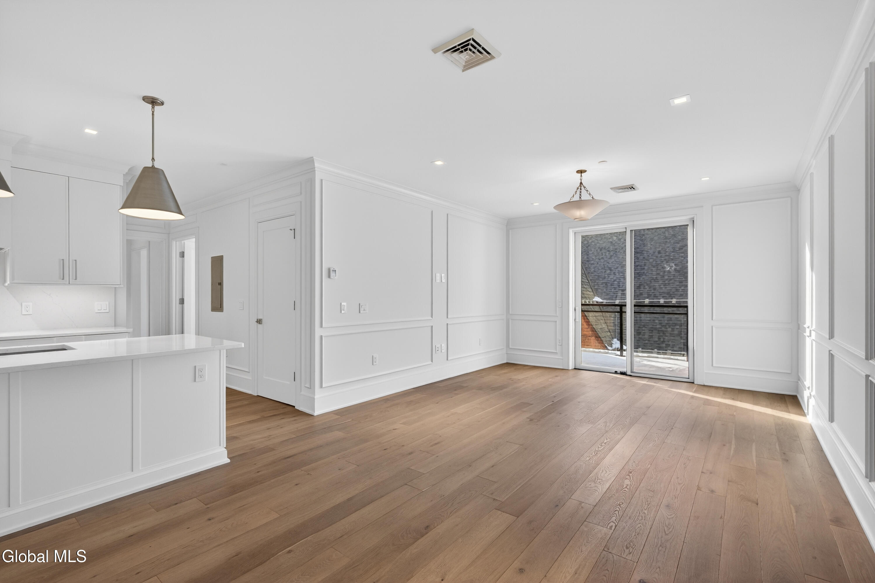 19 Washington Street 652 P