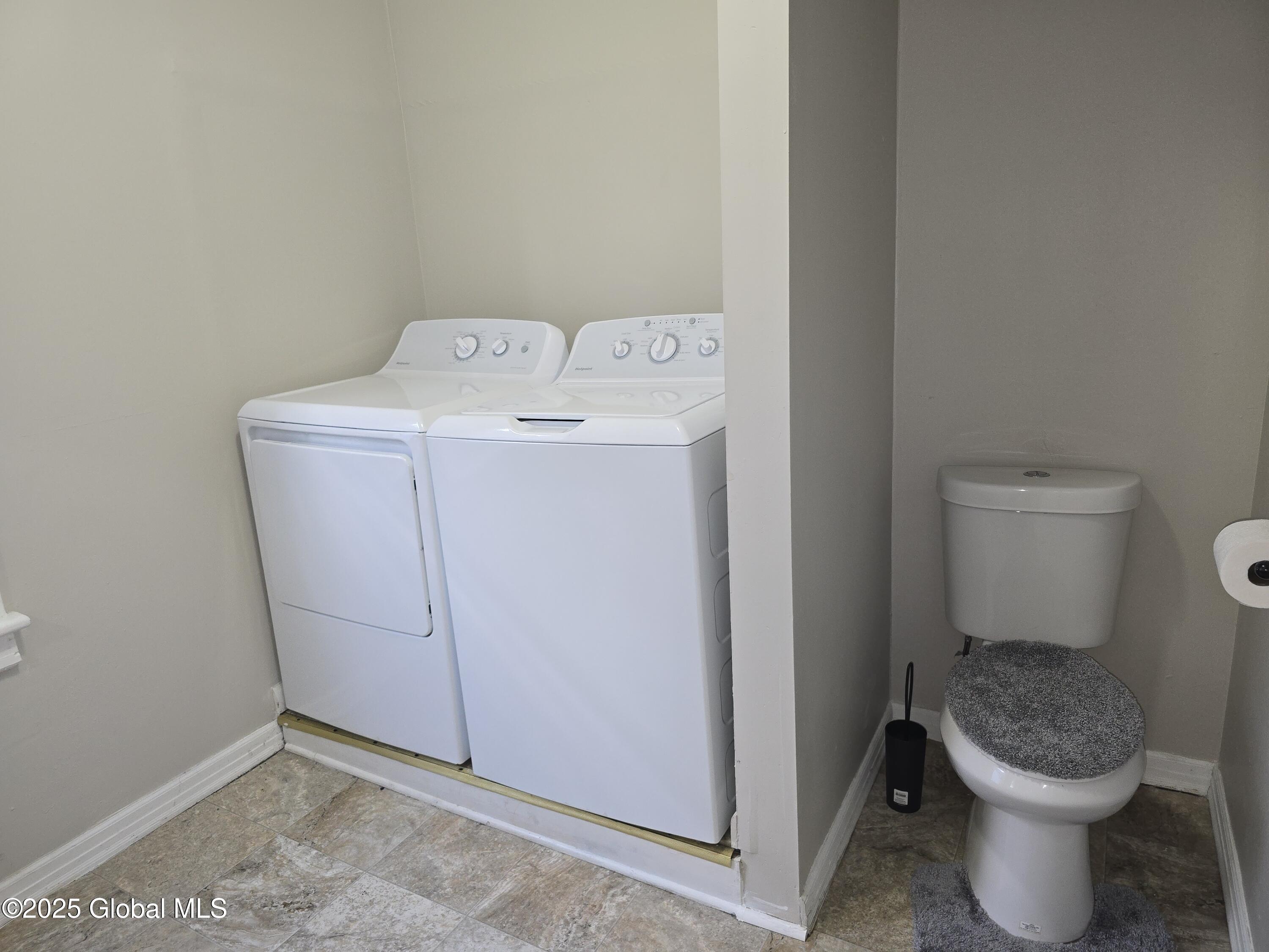 127 Exchange Street, Colonie, New York image 8