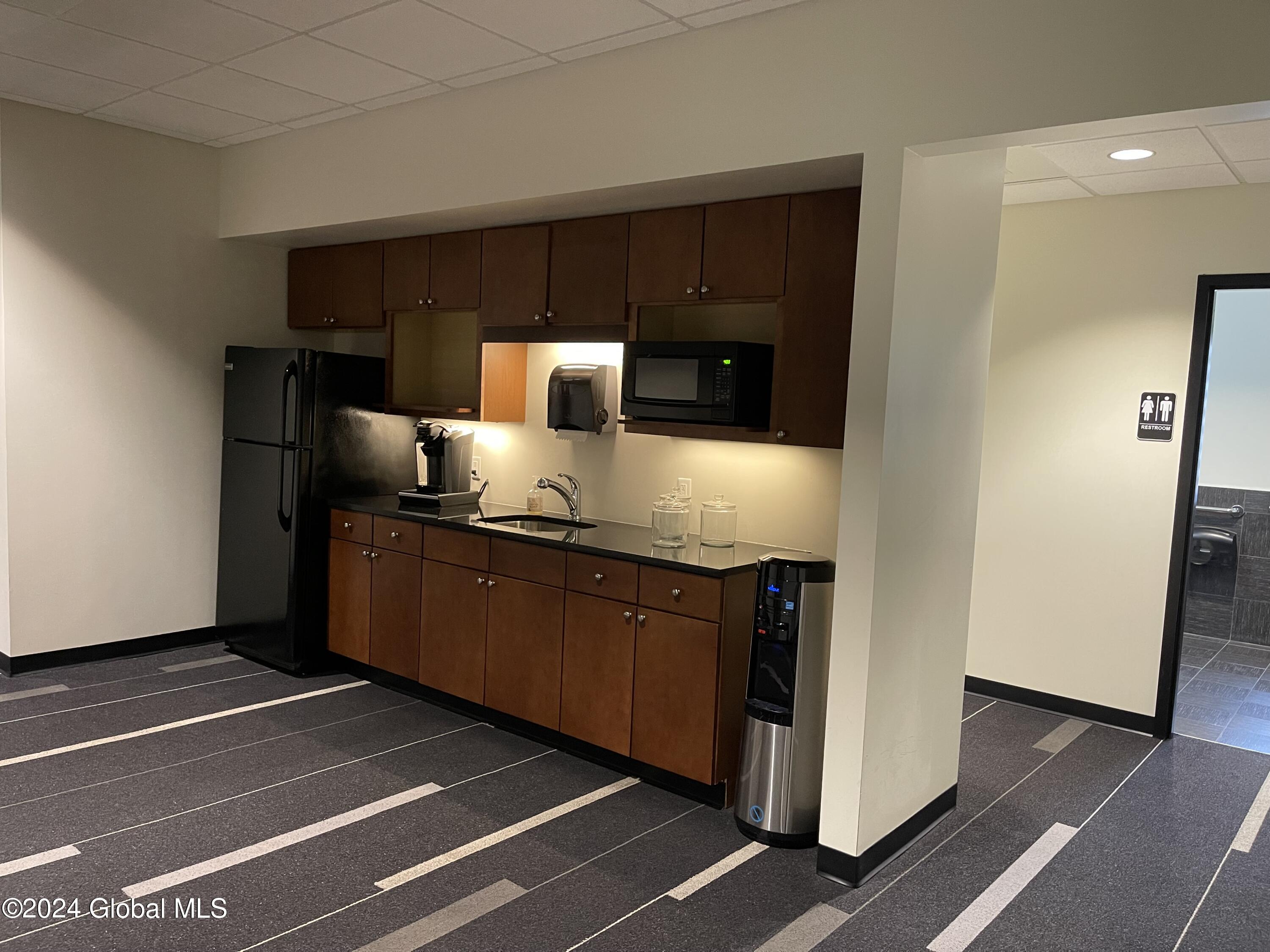 Schenectady, New York 12305, United States, ,Commercial,Active,73605