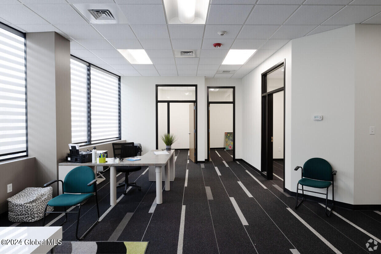 Schenectady, New York 12305, United States, ,Commercial,Active,73605