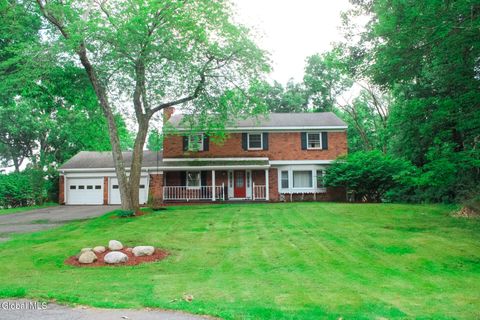 Photo of 1015 Cheyenne Road, Schenectady, NY 12302 (MLS # 202622741)