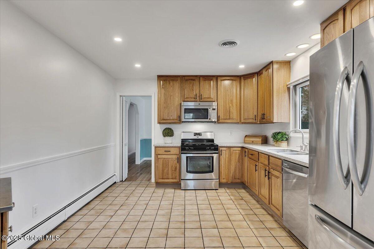5 N Hill Drive, Ballston Lake, New York image 11