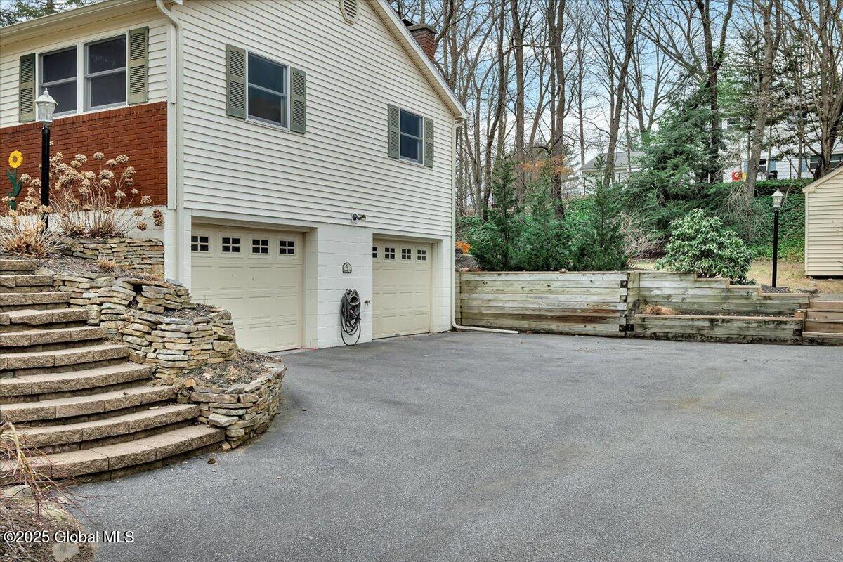 5 N Hill Drive, Ballston Lake, New York image 44