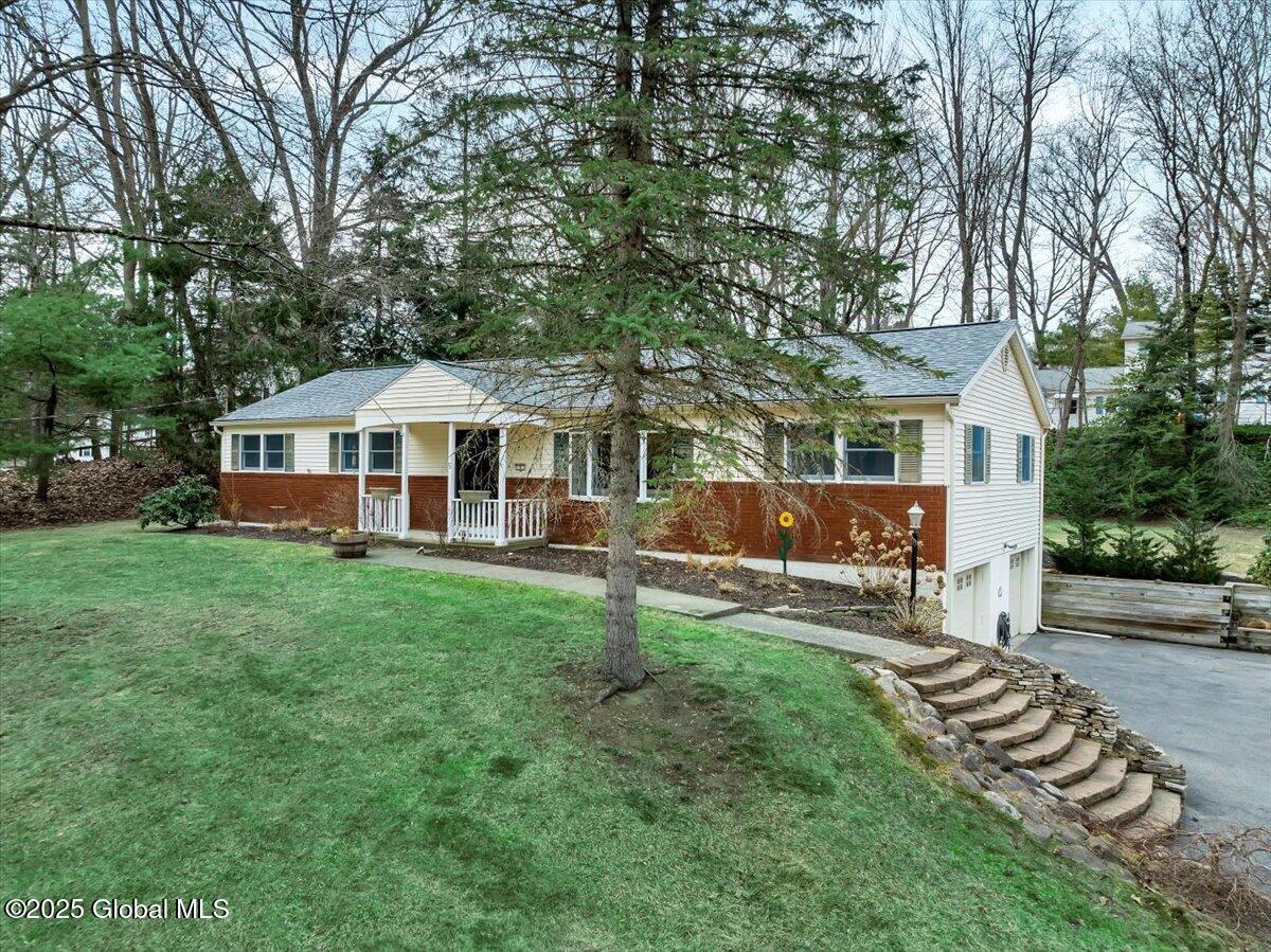 5 N Hill Drive, Ballston Lake, New York image 1