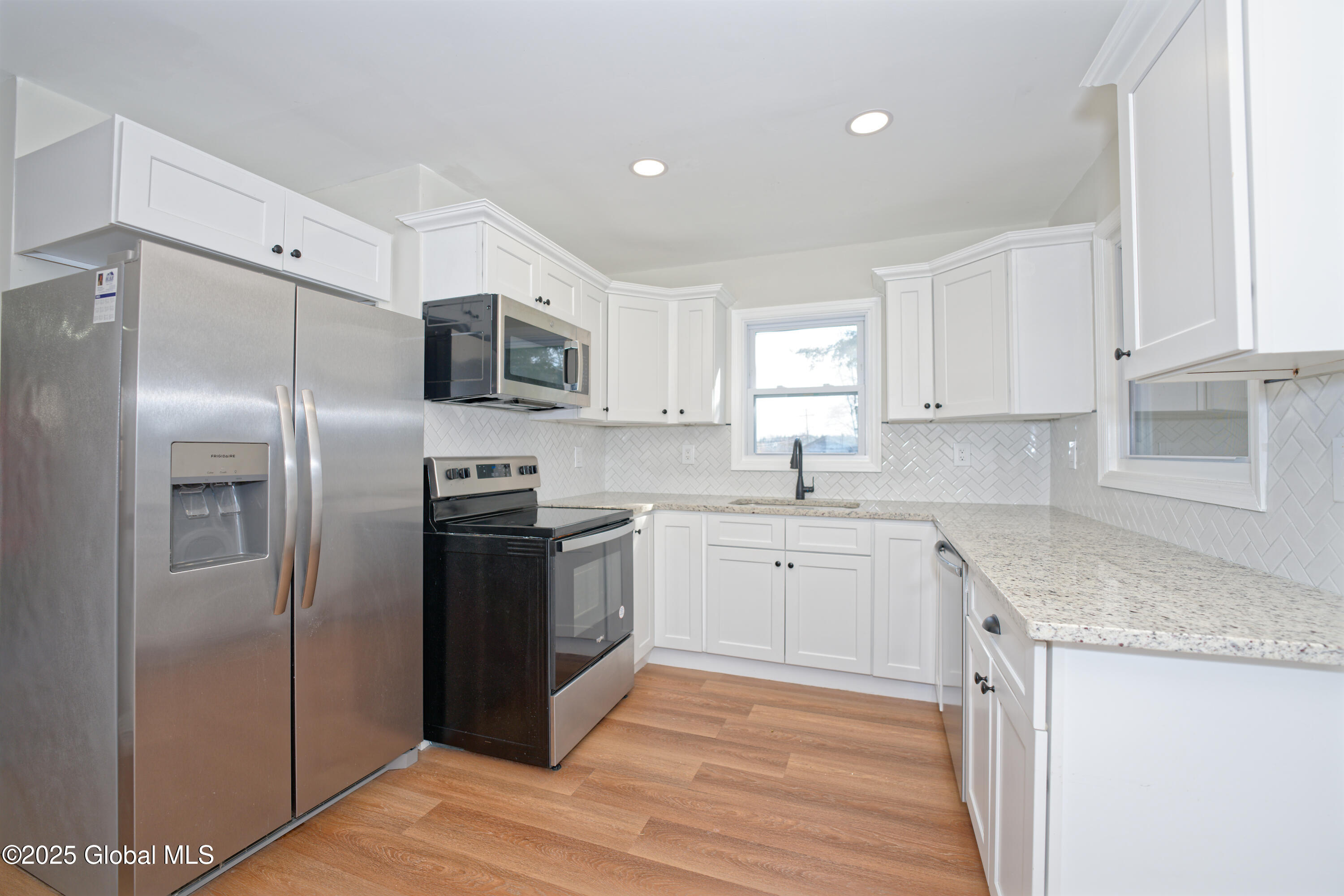 12 Willowbrook Avenue, Selkirk, New York image 10