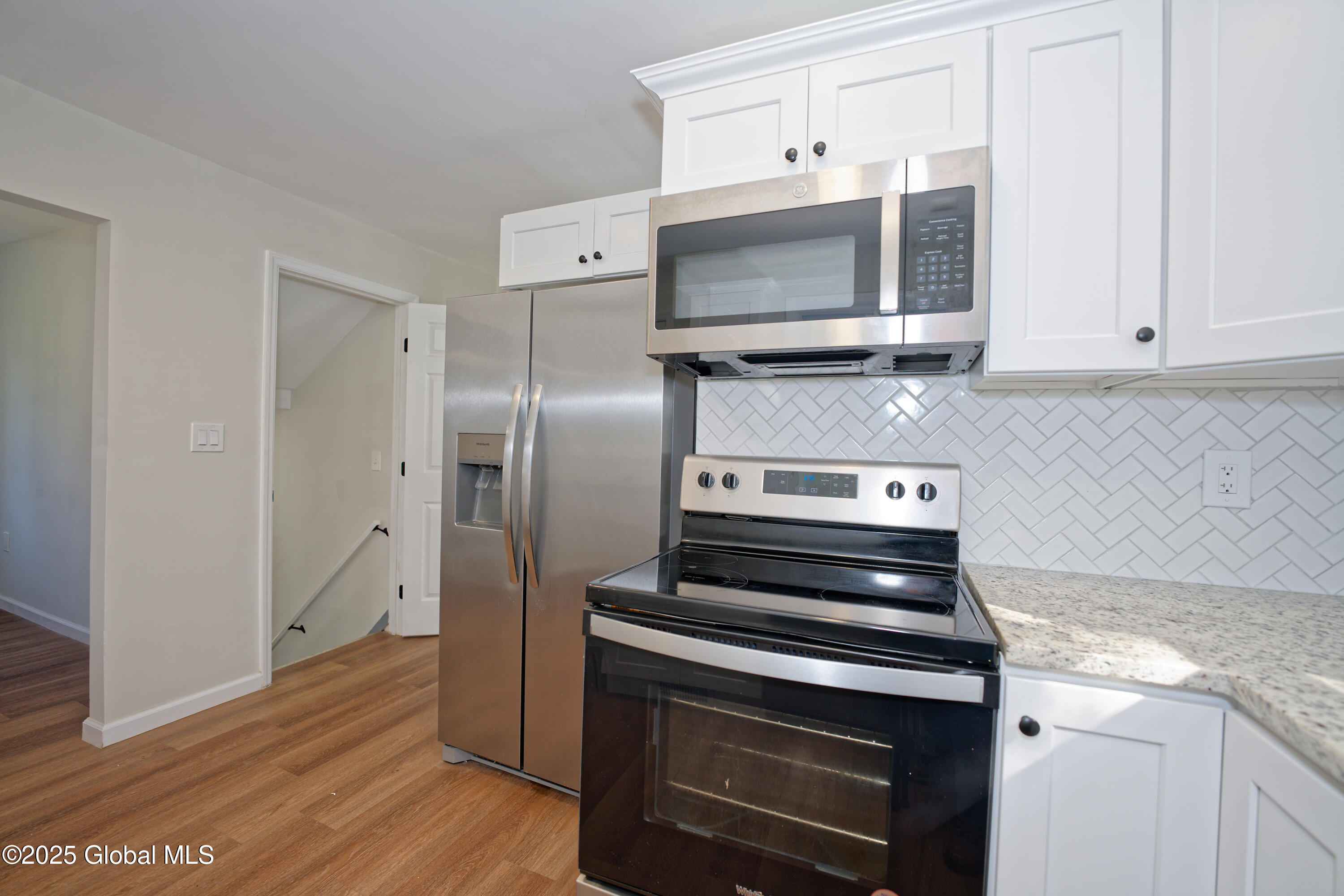 12 Willowbrook Avenue, Selkirk, New York image 9