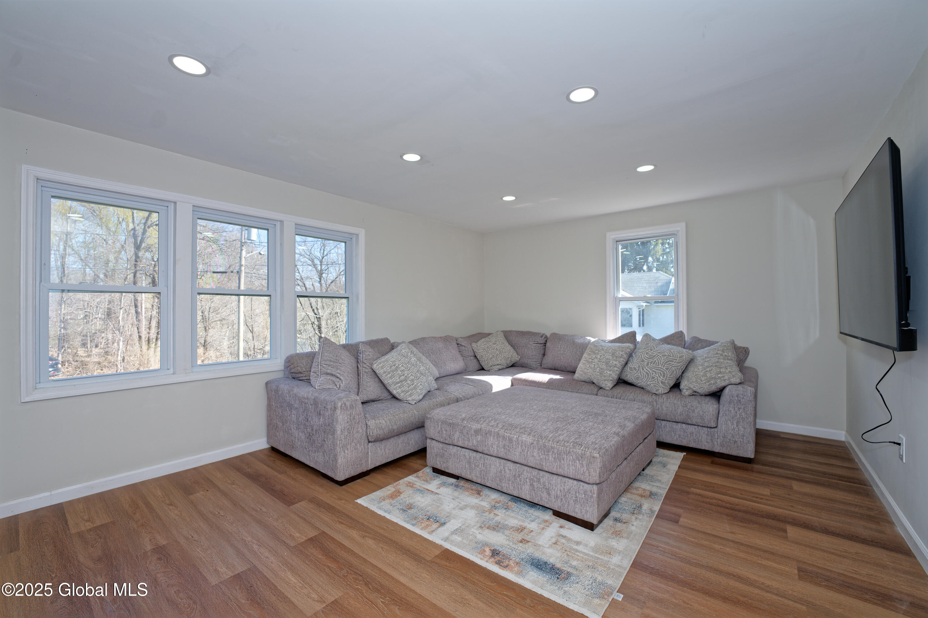 12 Willowbrook Avenue, Selkirk, New York image 17