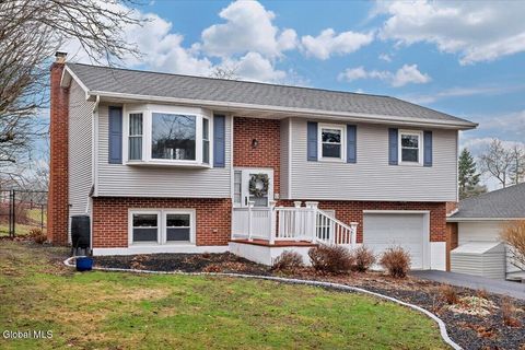 Photo of 51 Par Circle, Albany, NY 12208 (MLS # 202613527)