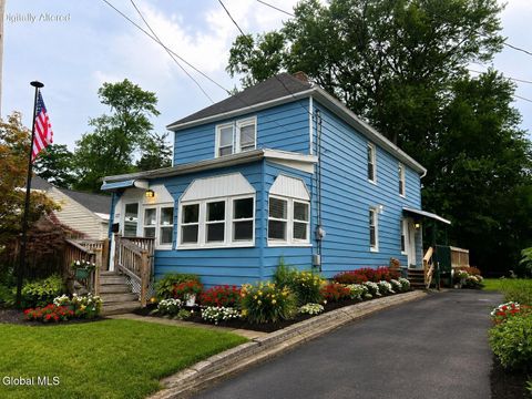 Photo of 127 Clayton Road, Schenectady, NY 12304 (MLS # 202622798)
