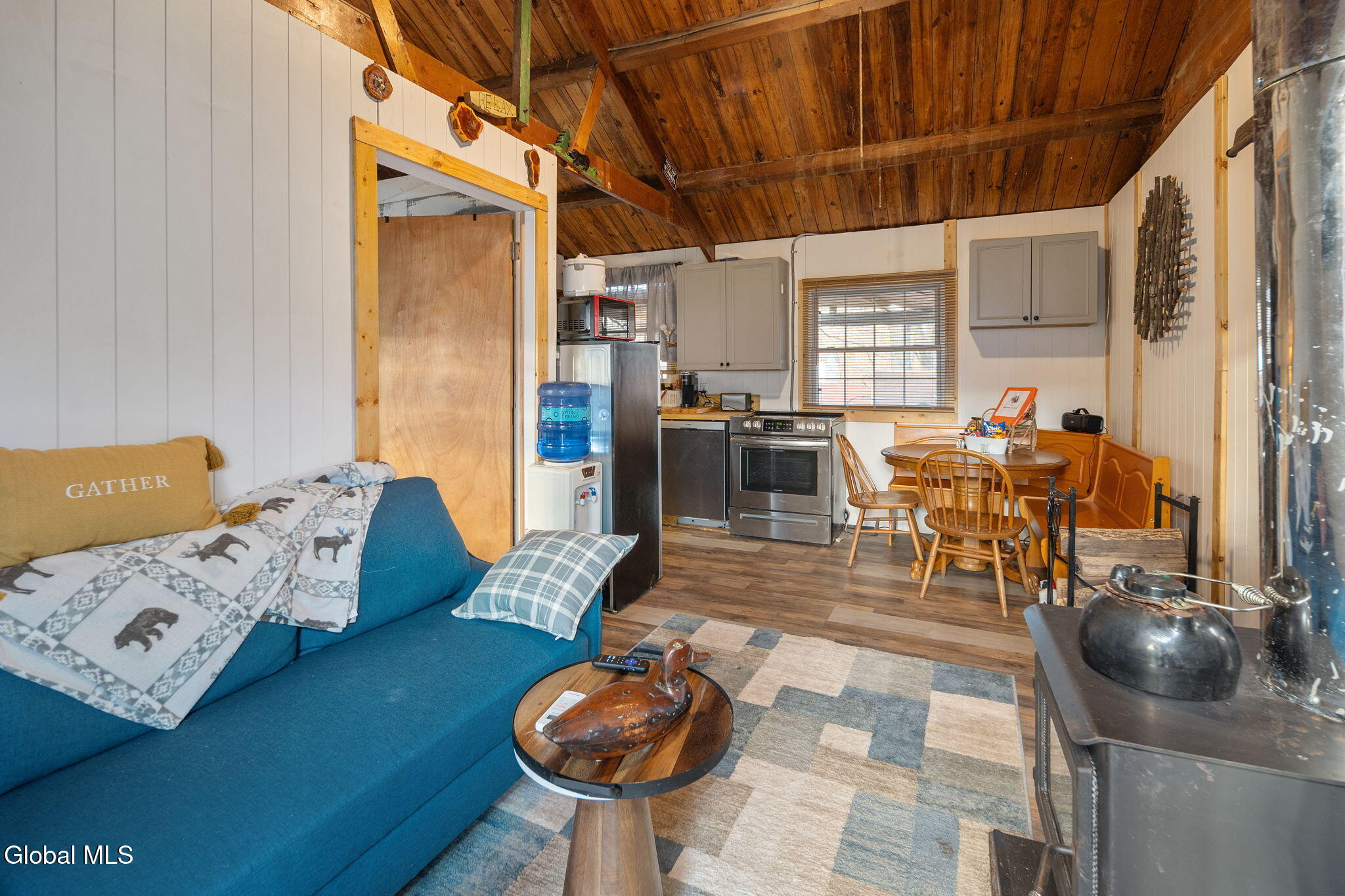 Ashland, New York 12407, United States, 4 Bedrooms Bedrooms, ,3 BathroomsBathrooms,Residential,Active,236773