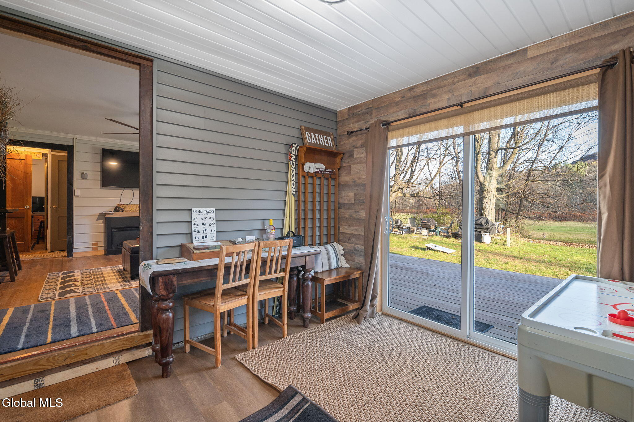 Ashland, New York 12407, United States, 4 Bedrooms Bedrooms, ,3 BathroomsBathrooms,Residential,Active,236773