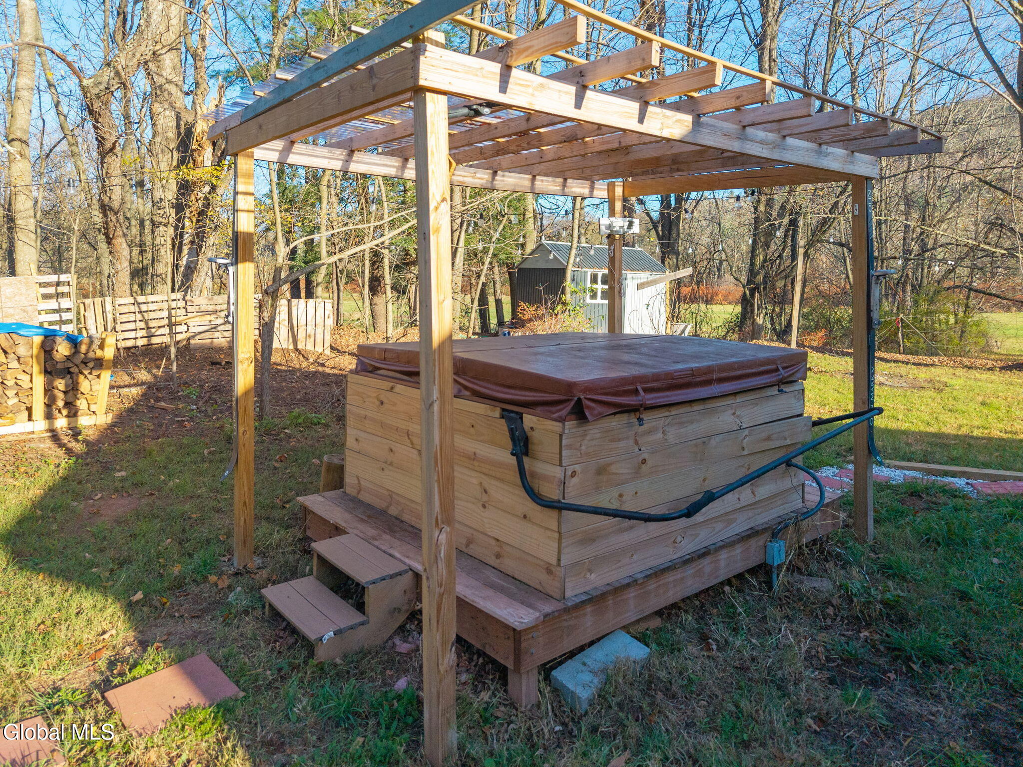 Ashland, New York 12407, United States, 4 Bedrooms Bedrooms, ,3 BathroomsBathrooms,Residential,Active,236773