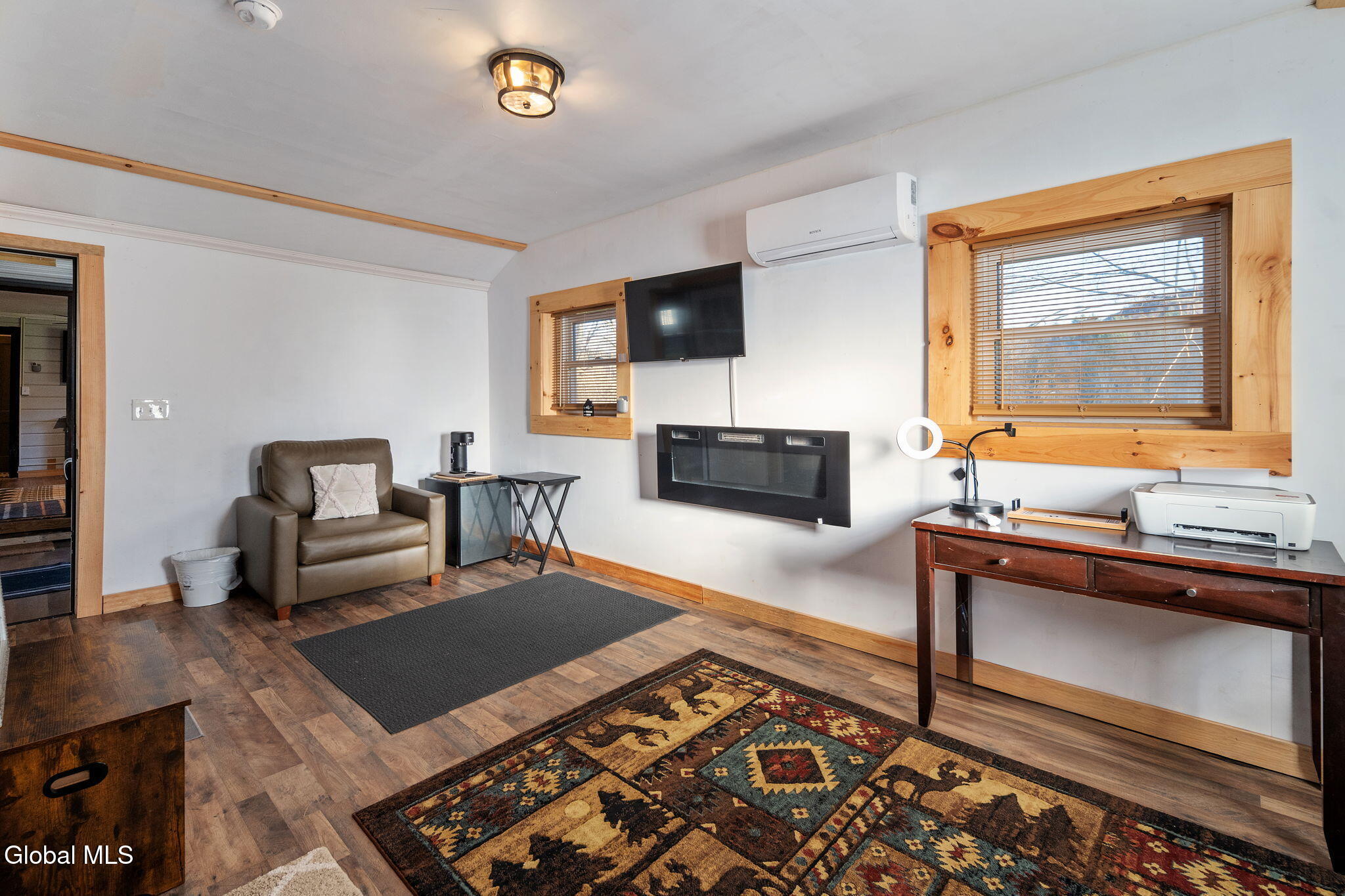 Ashland, New York 12407, United States, 4 Bedrooms Bedrooms, ,3 BathroomsBathrooms,Residential,Active,236773