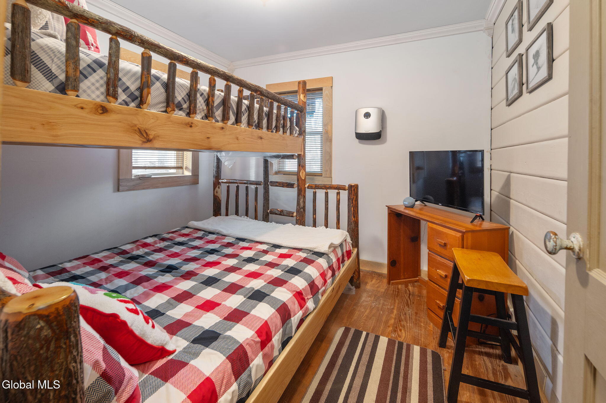 Ashland, New York 12407, United States, 4 Bedrooms Bedrooms, ,3 BathroomsBathrooms,Residential,Active,236773