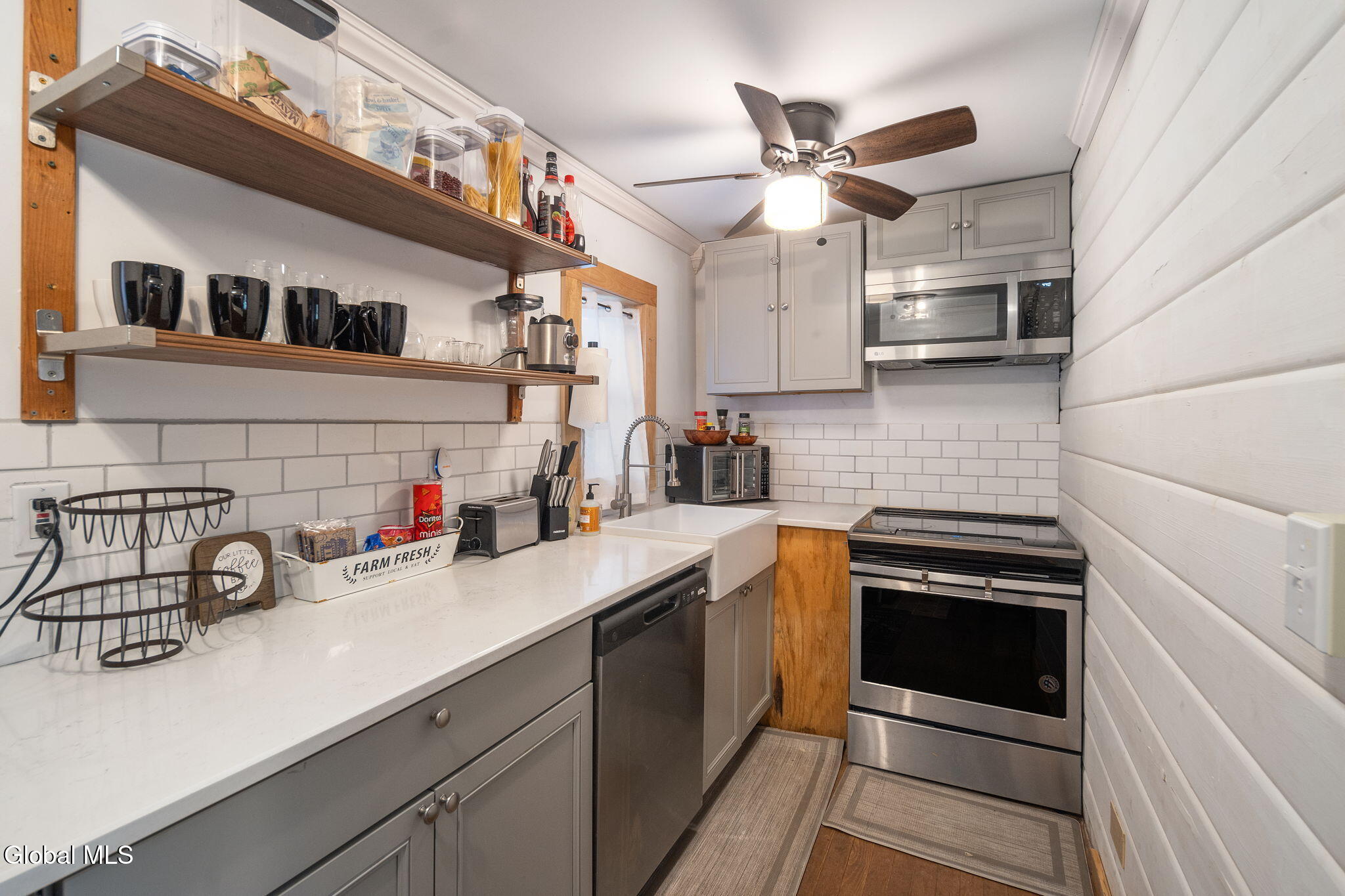 Ashland, New York 12407, United States, 4 Bedrooms Bedrooms, ,3 BathroomsBathrooms,Residential,Active,236773