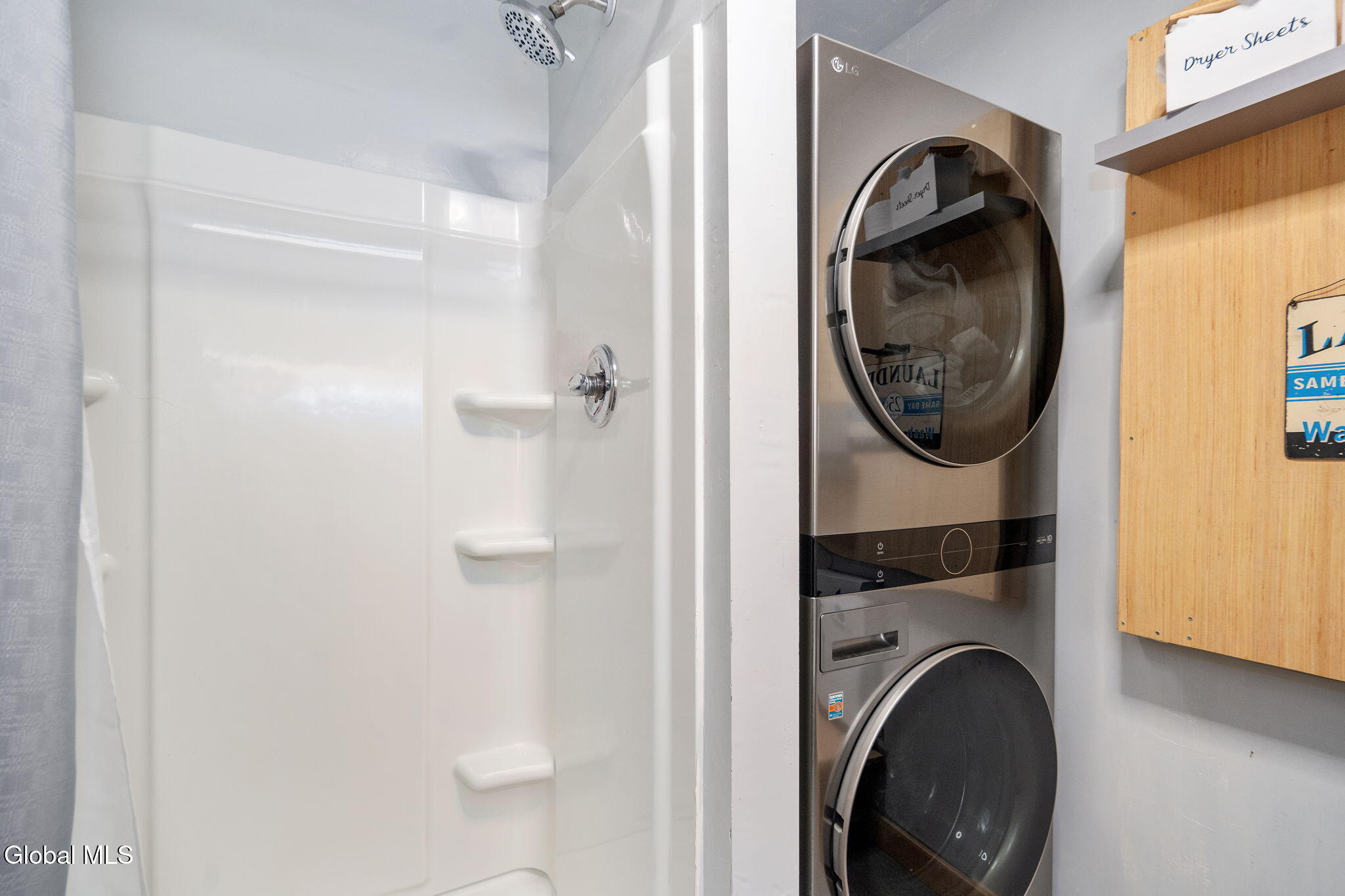 Ashland, New York 12407, United States, 4 Bedrooms Bedrooms, ,3 BathroomsBathrooms,Residential,Active,236773