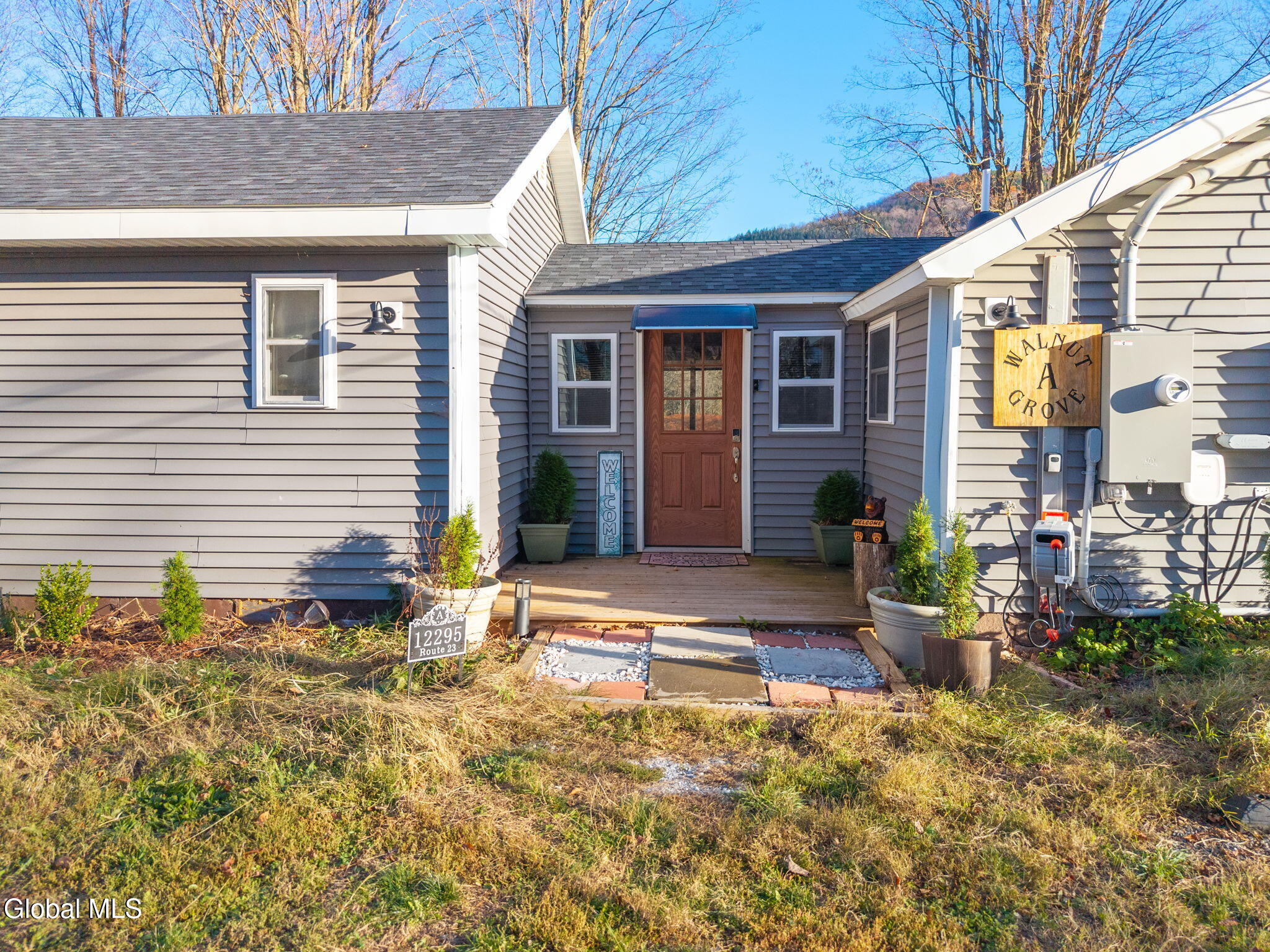 Ashland, New York 12407, United States, 4 Bedrooms Bedrooms, ,3 BathroomsBathrooms,Residential,Active,236773