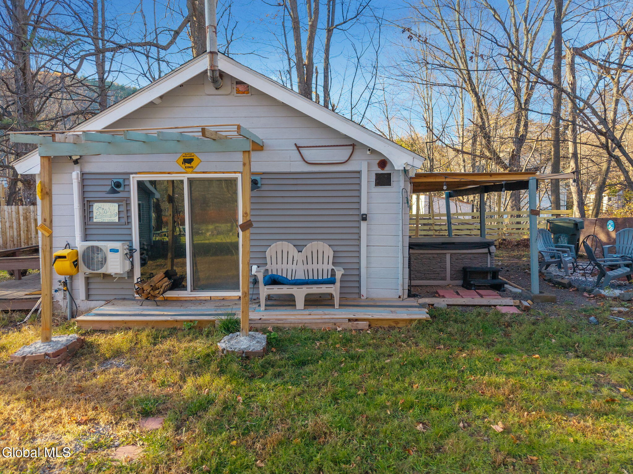 Ashland, New York 12407, United States, 4 Bedrooms Bedrooms, ,3 BathroomsBathrooms,Residential,Active,236773